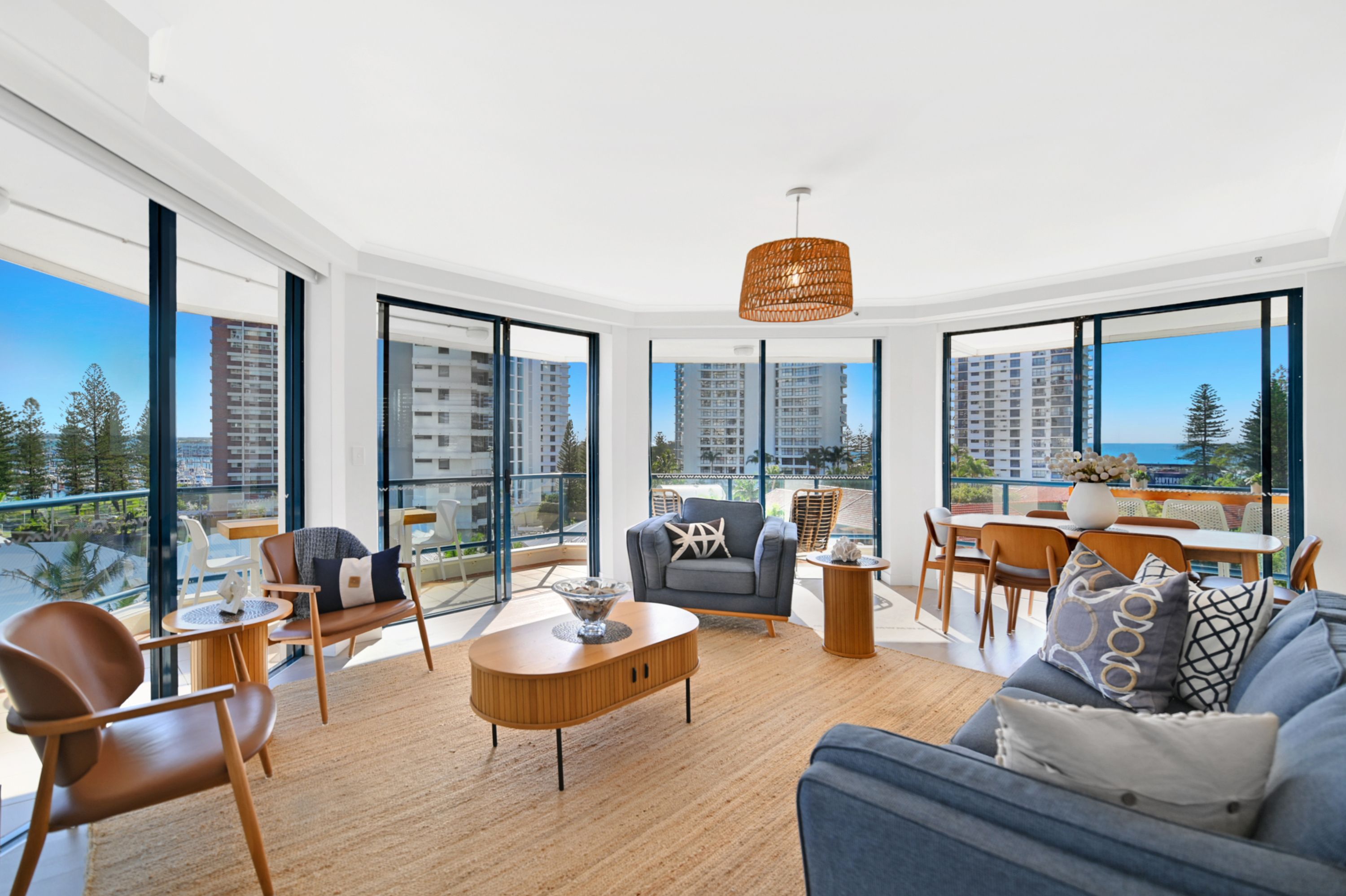 21/22 Montgomery Avenue, Main Beach, QLD 4217