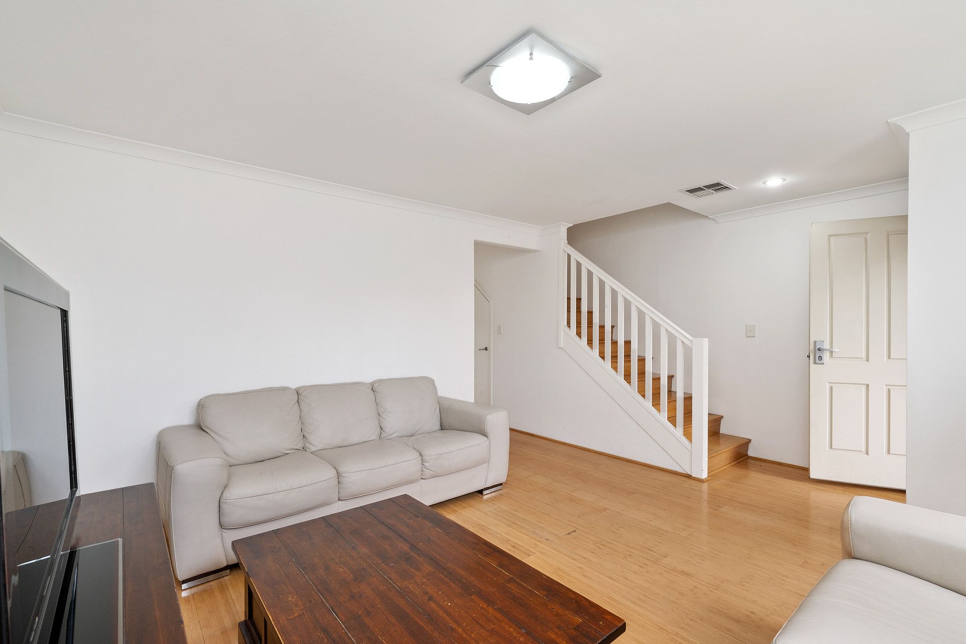 Stylish Double Storey Living in an Unbeatable Kewdale Location — photo 7 of 18
