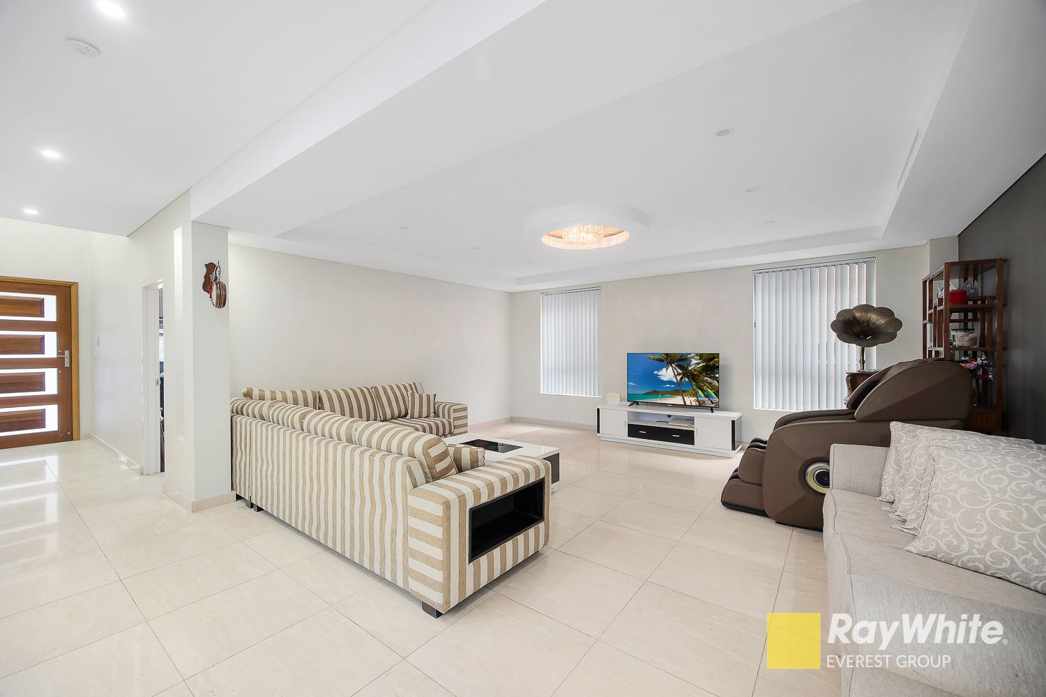 254 Carrington Avenue — photo 6 of 19