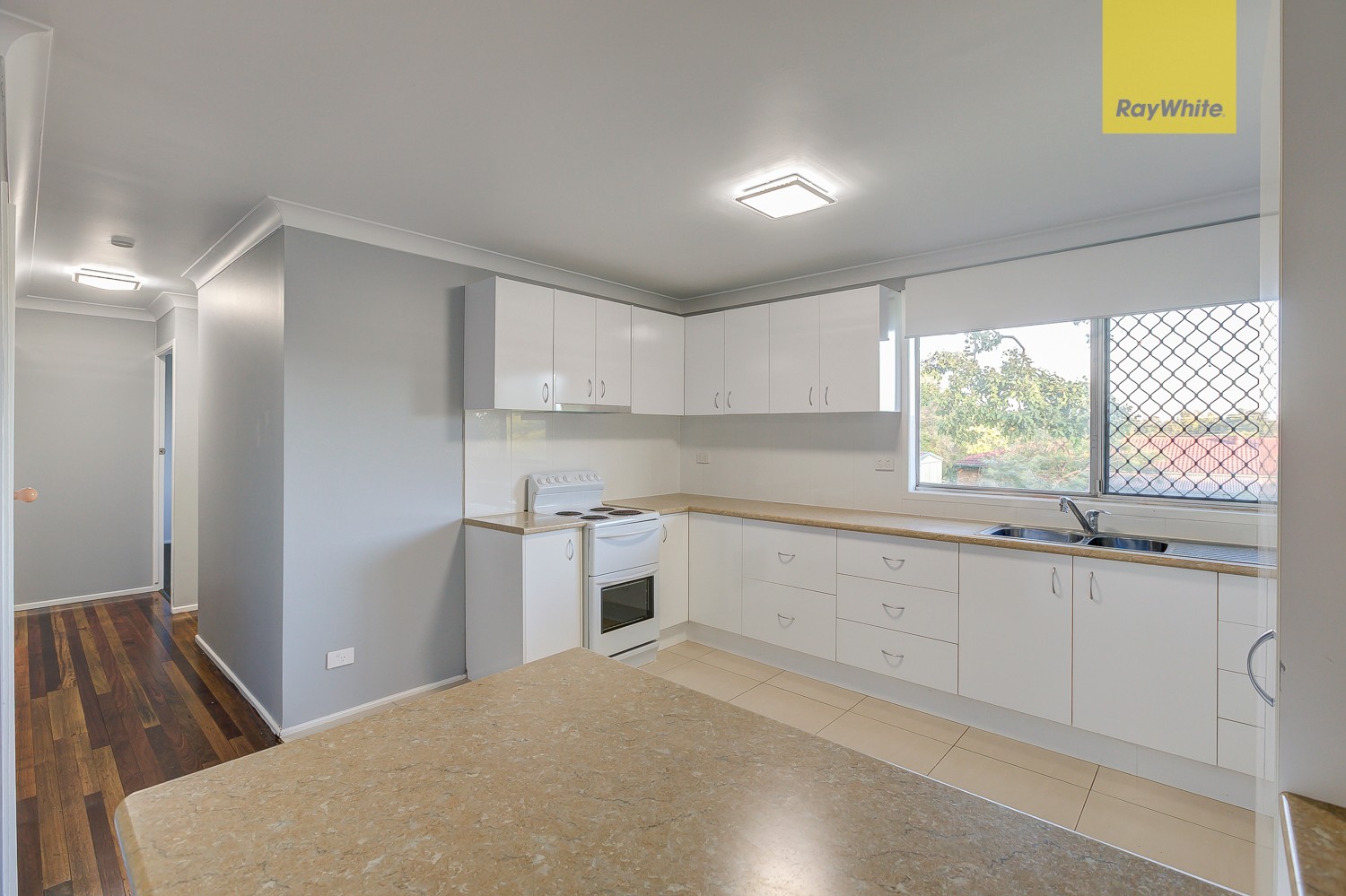 13 Rholanda Crescent, Springwood, QLD 4127