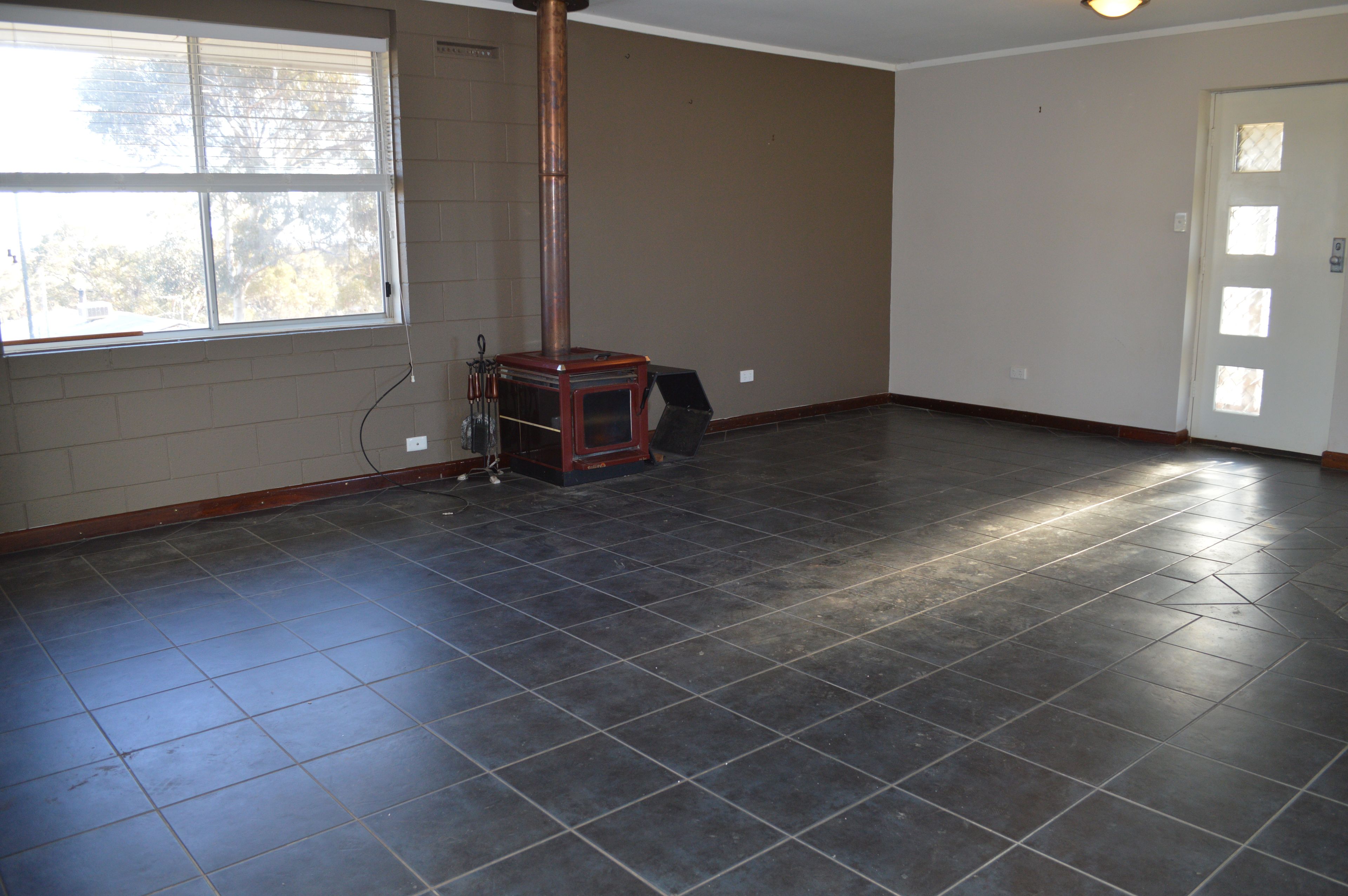 2 Bachelor Avenue, Kambalda East, WA 6442