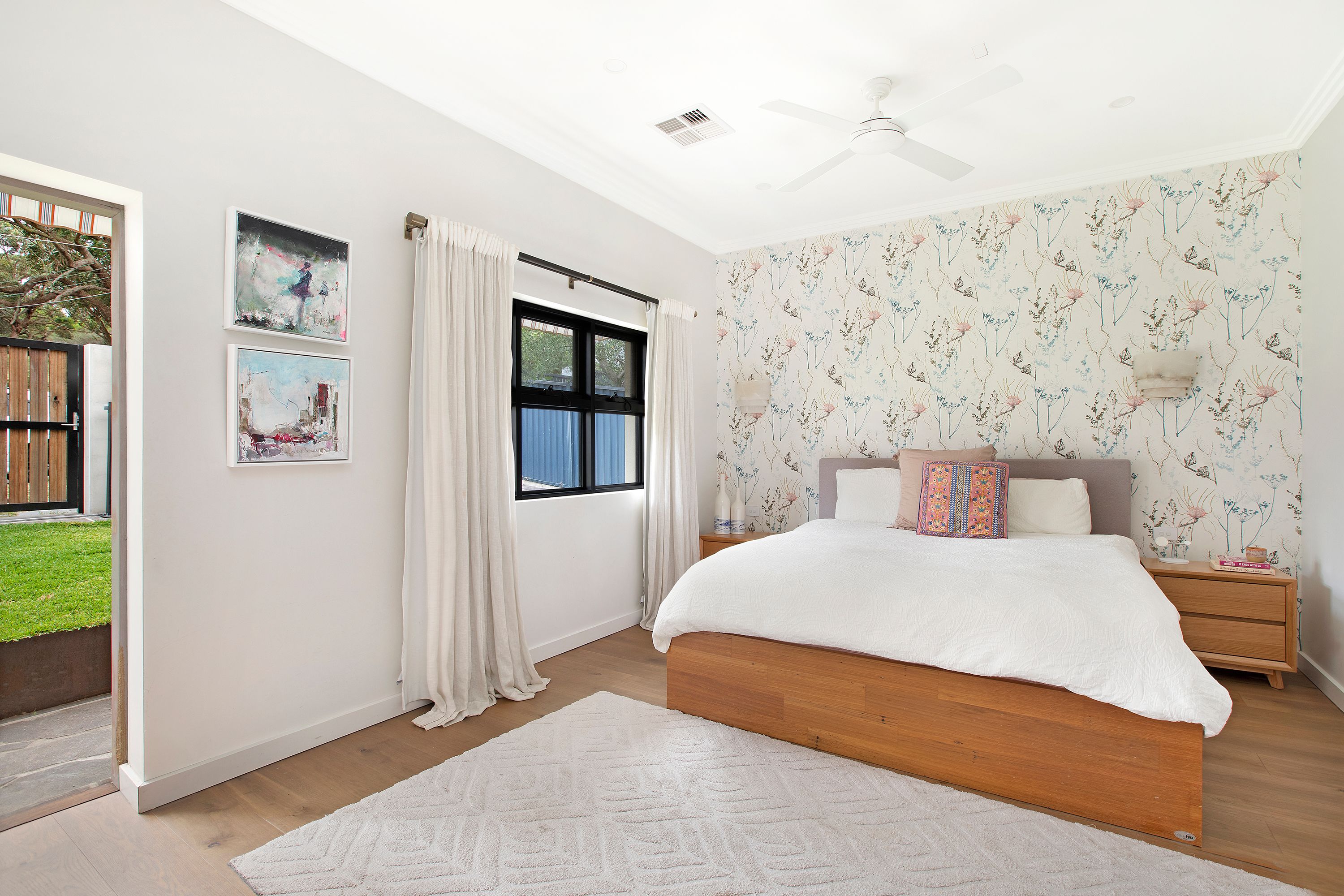 231 Rainbow Street — photo 9 of 12