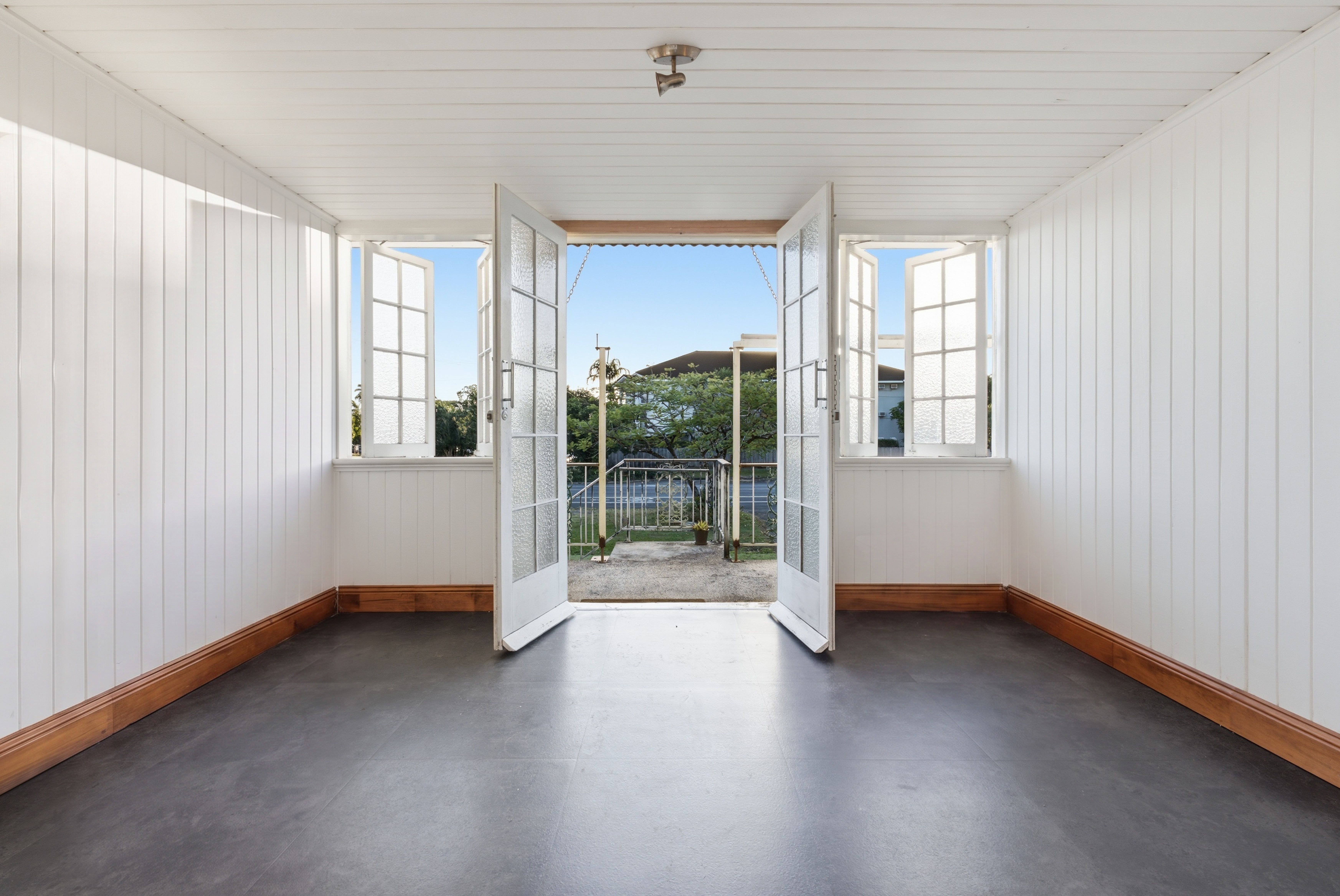 209 Mcleod Street — photo 4 of 16