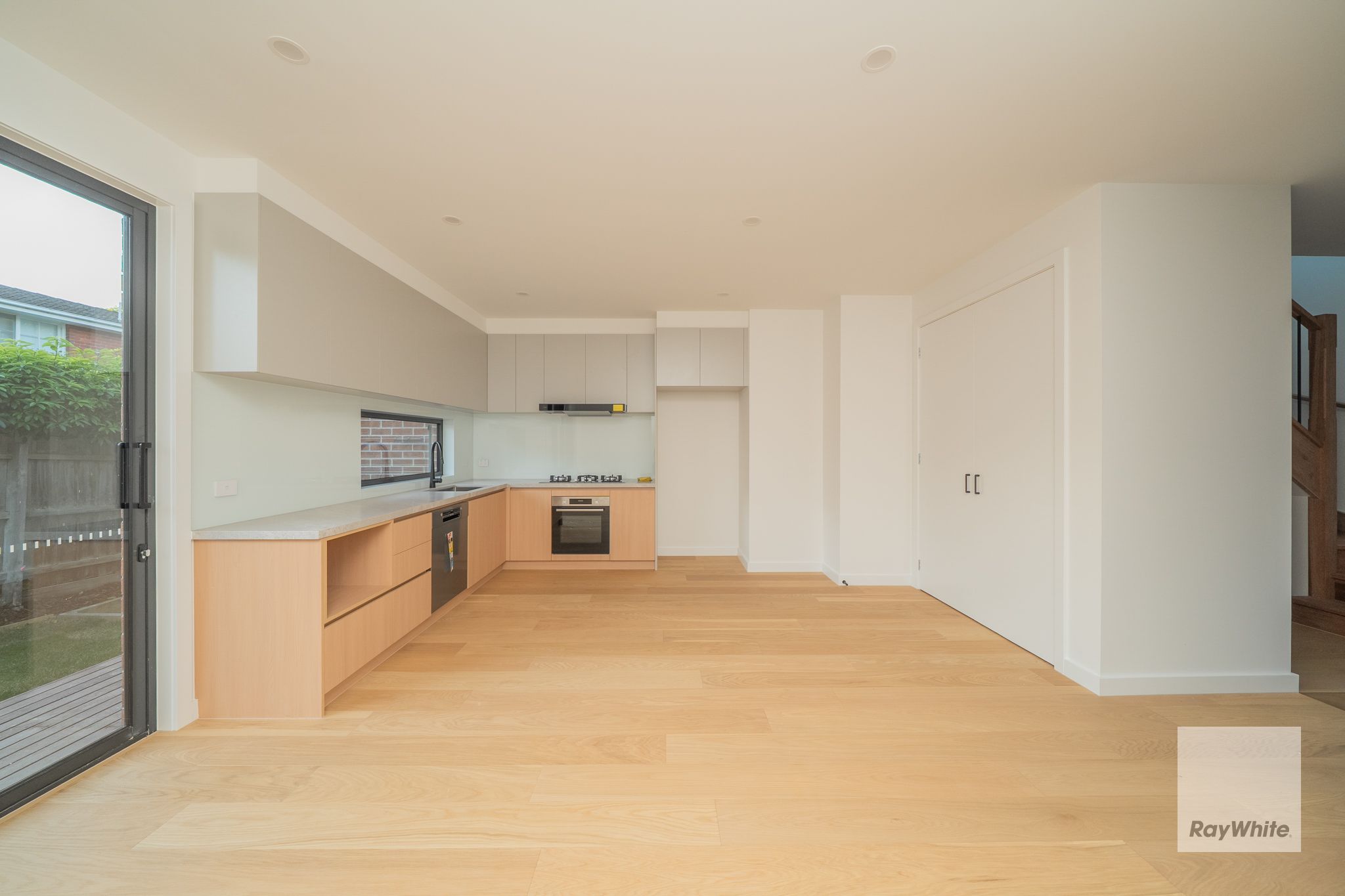 2/97 Albion Road, Box Hill, VIC 3128