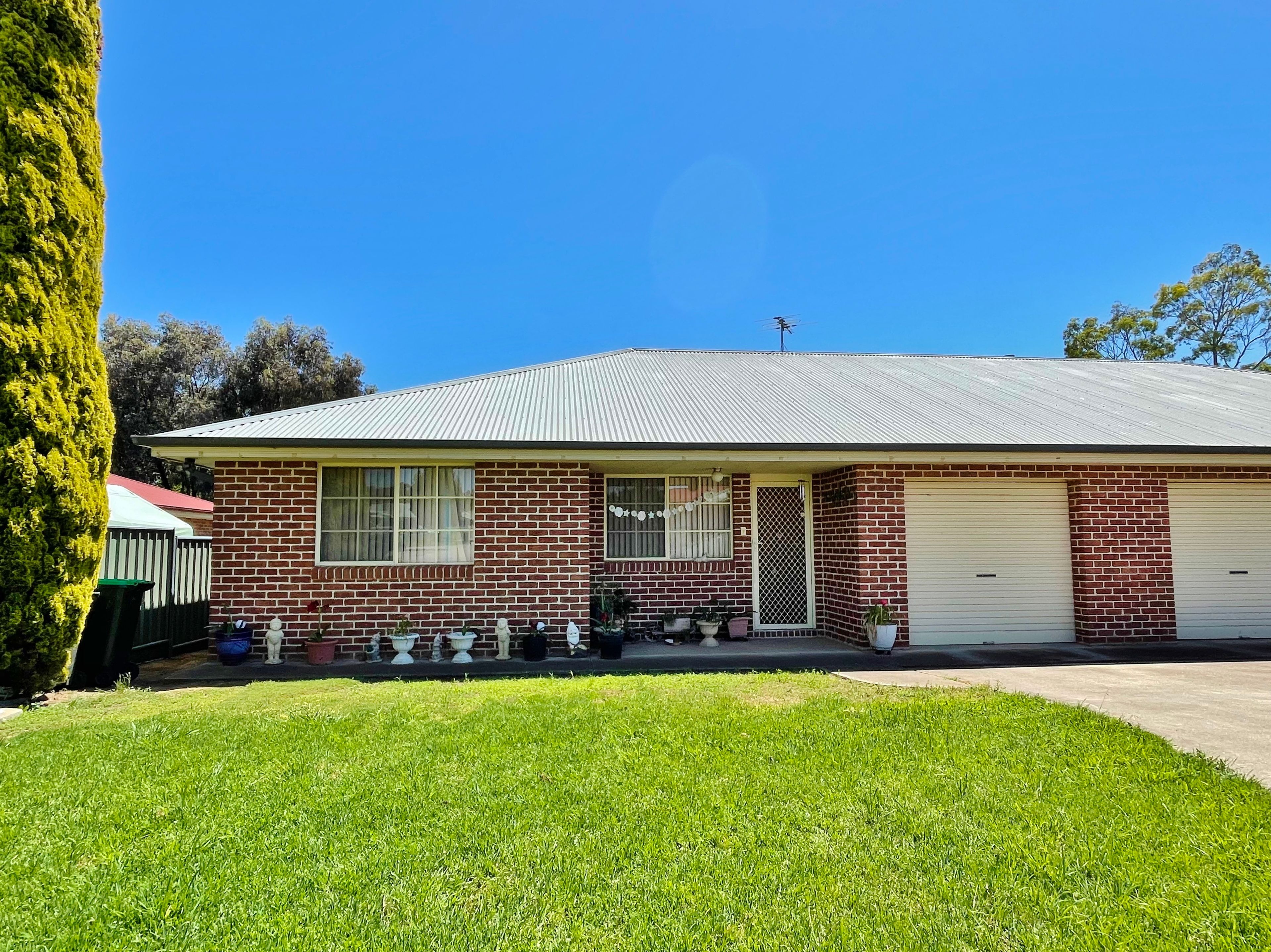 8/3A Sam Place, Young, NSW 2594