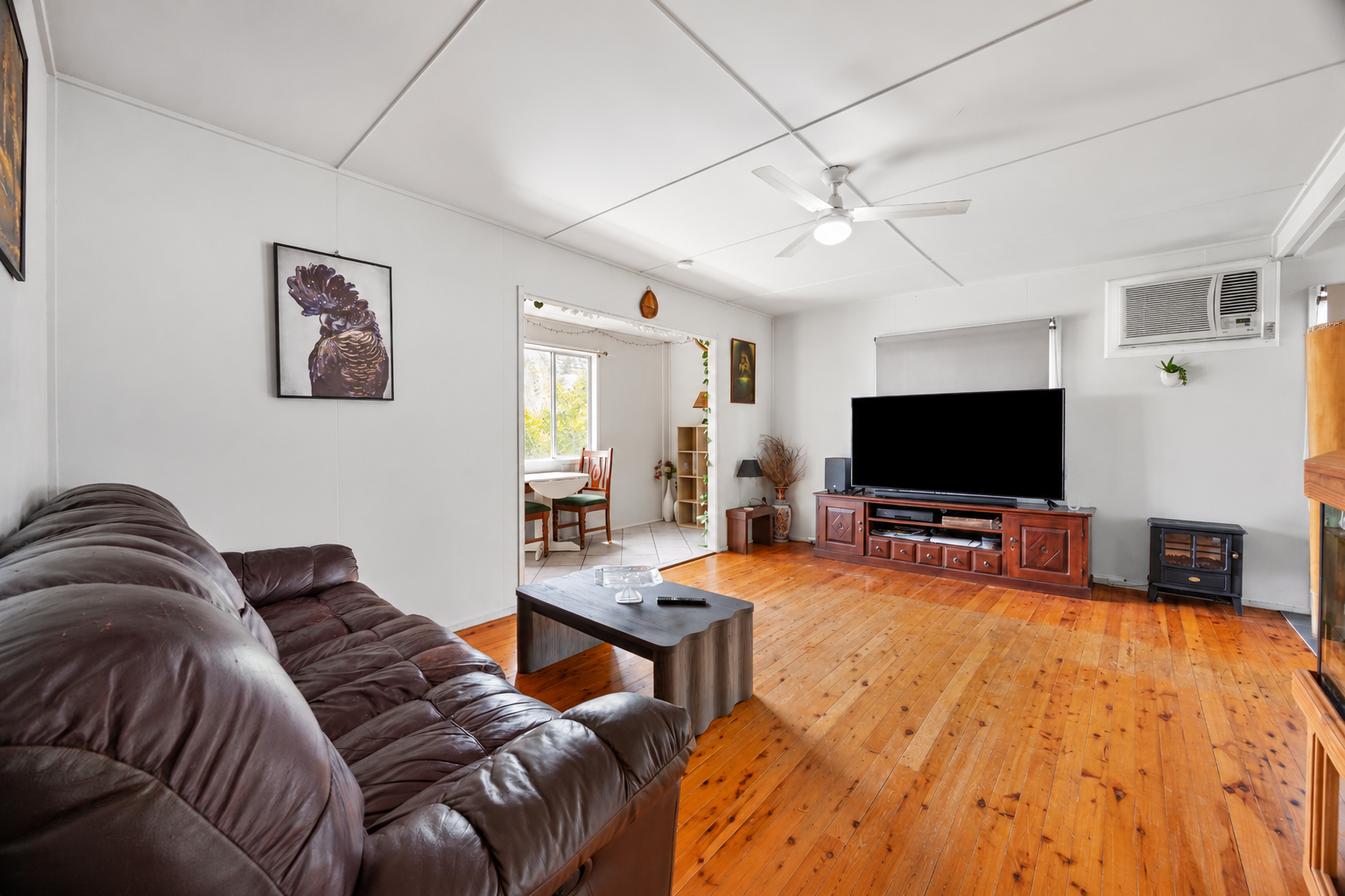 42 Aerodrome Road — photo 5 of 24