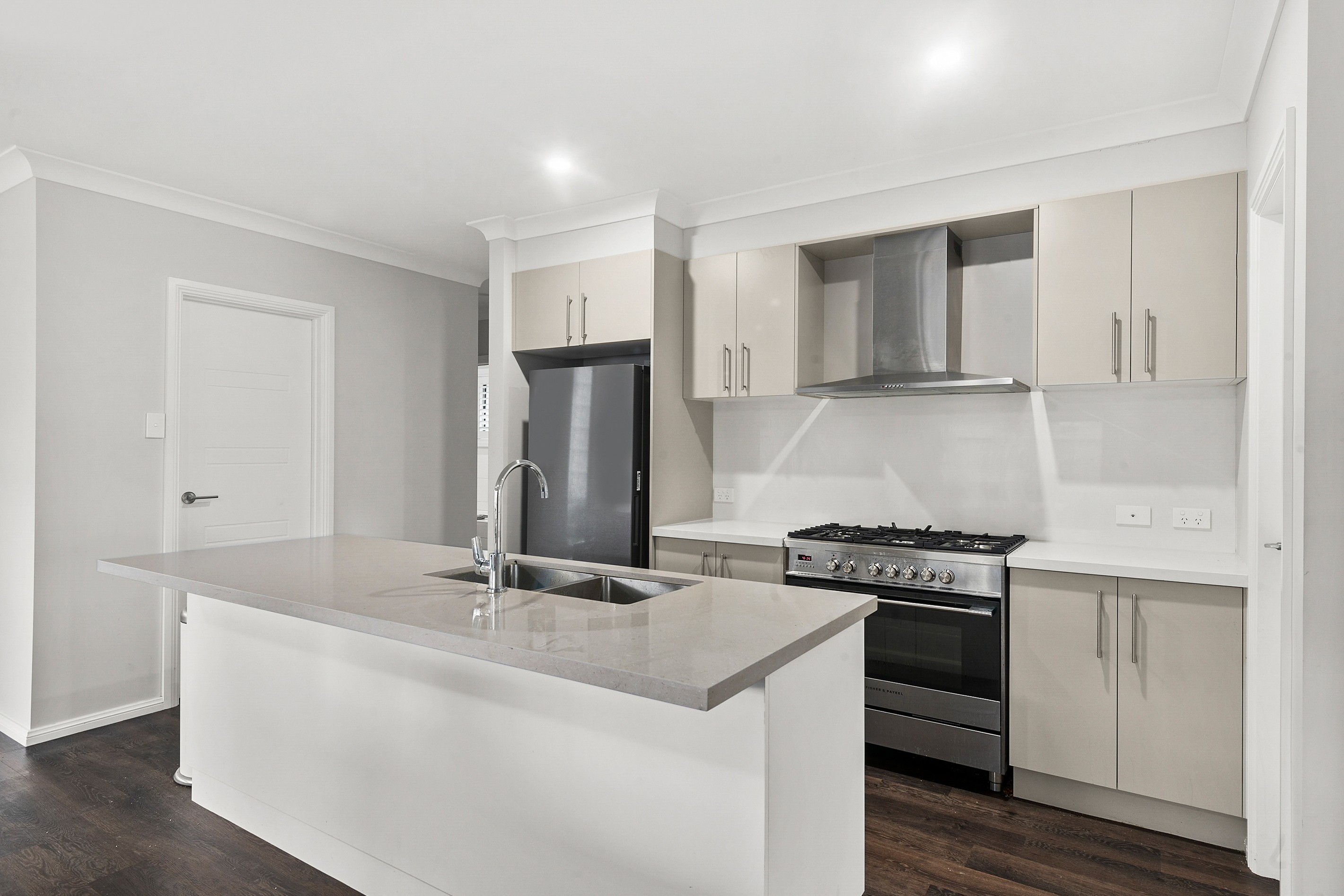 10 Solomon Street, RENWICK, NSW 2575