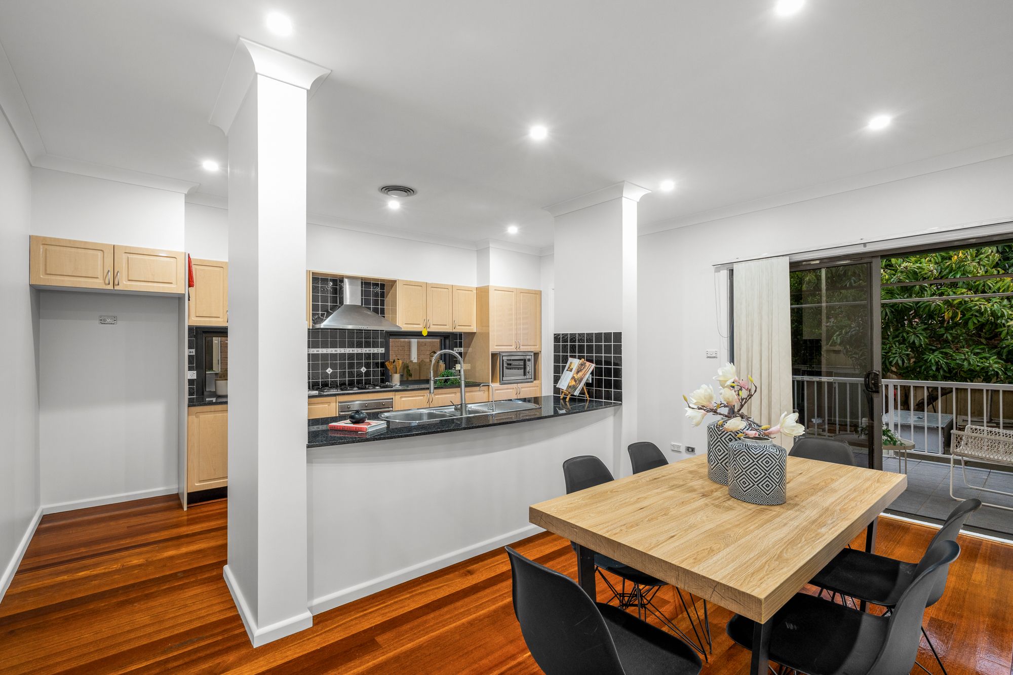 4 Sovereign Avenue — photo 4 of 20
