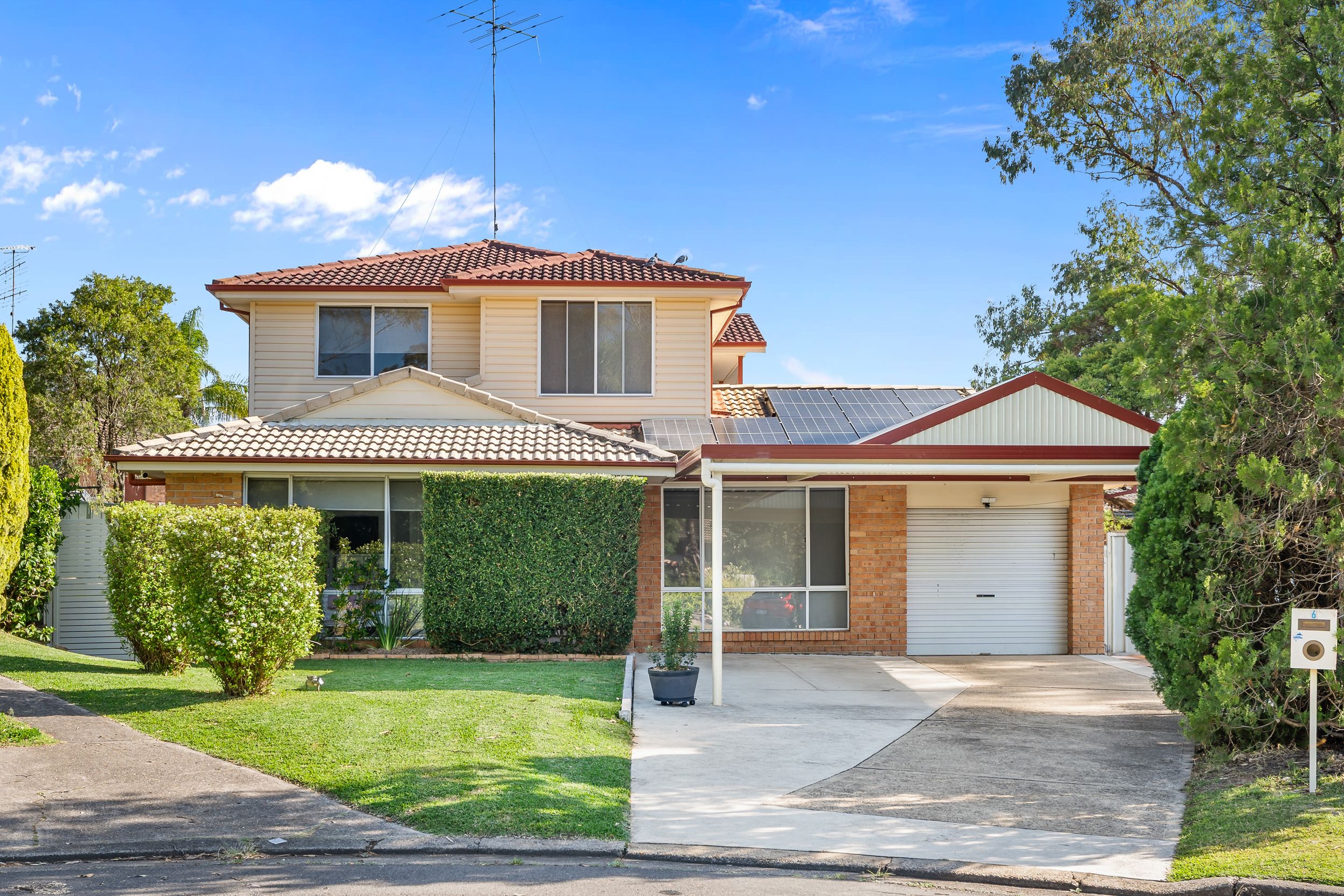 6 Etna Close — photo from Ray White Glenmore Park