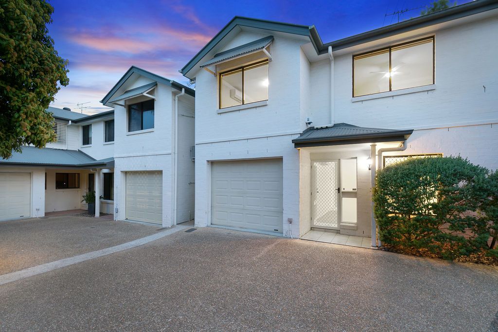 27 Deviney Street, Morningside QLD 4170