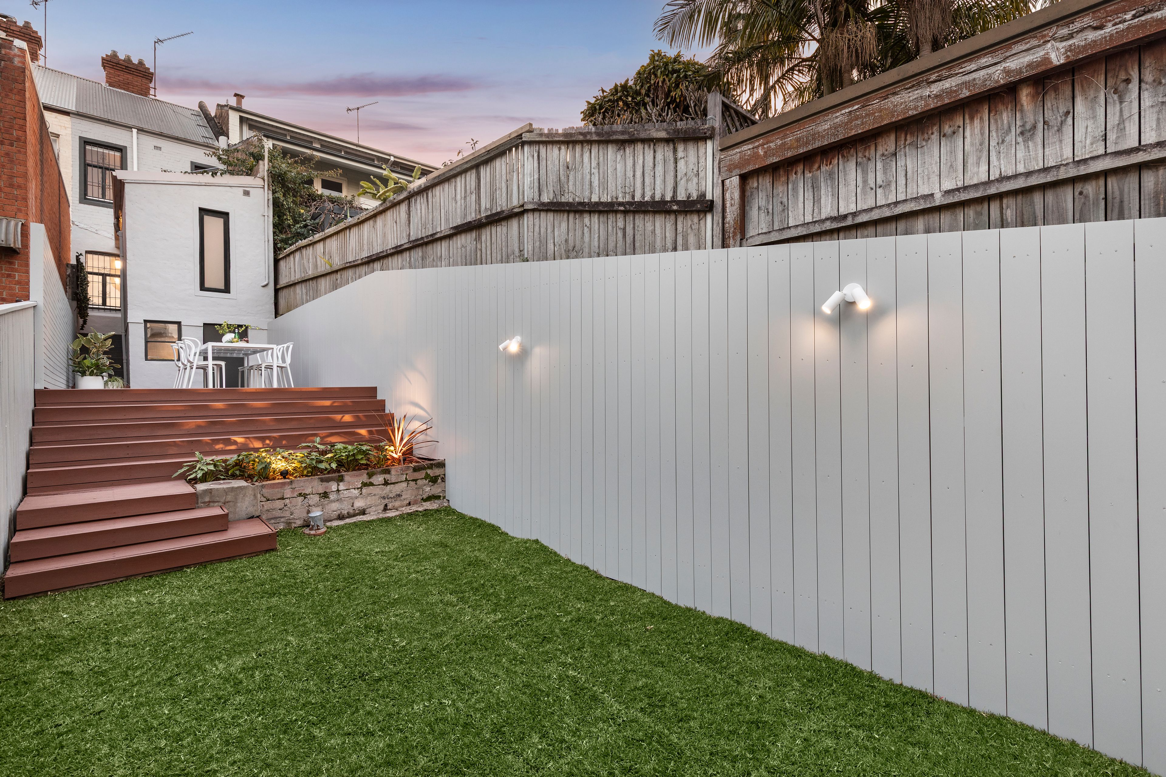 12 Little Comber Street — photo 10 of 11