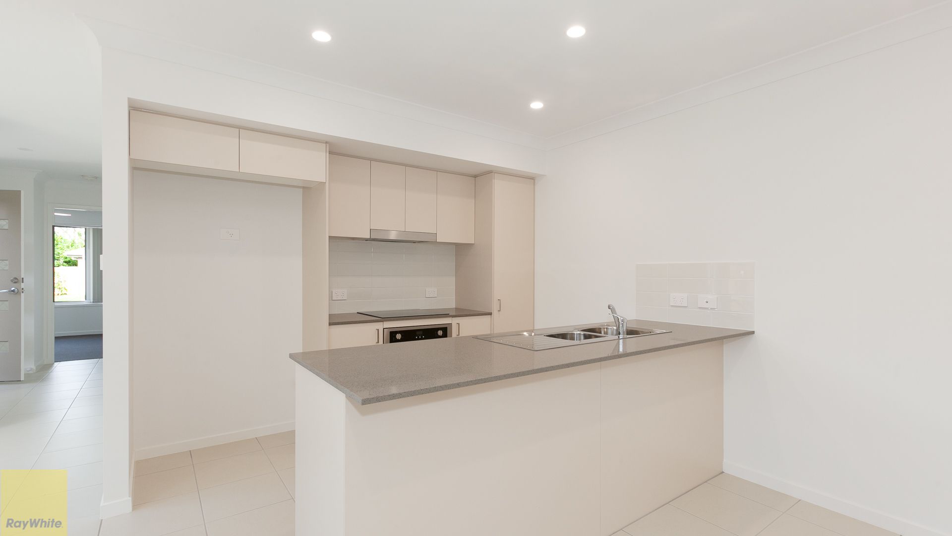 9 Daintree Court, Park Ridge, QLD 4125