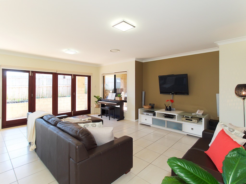 42 Coventry Place, Wishart, QLD 4122