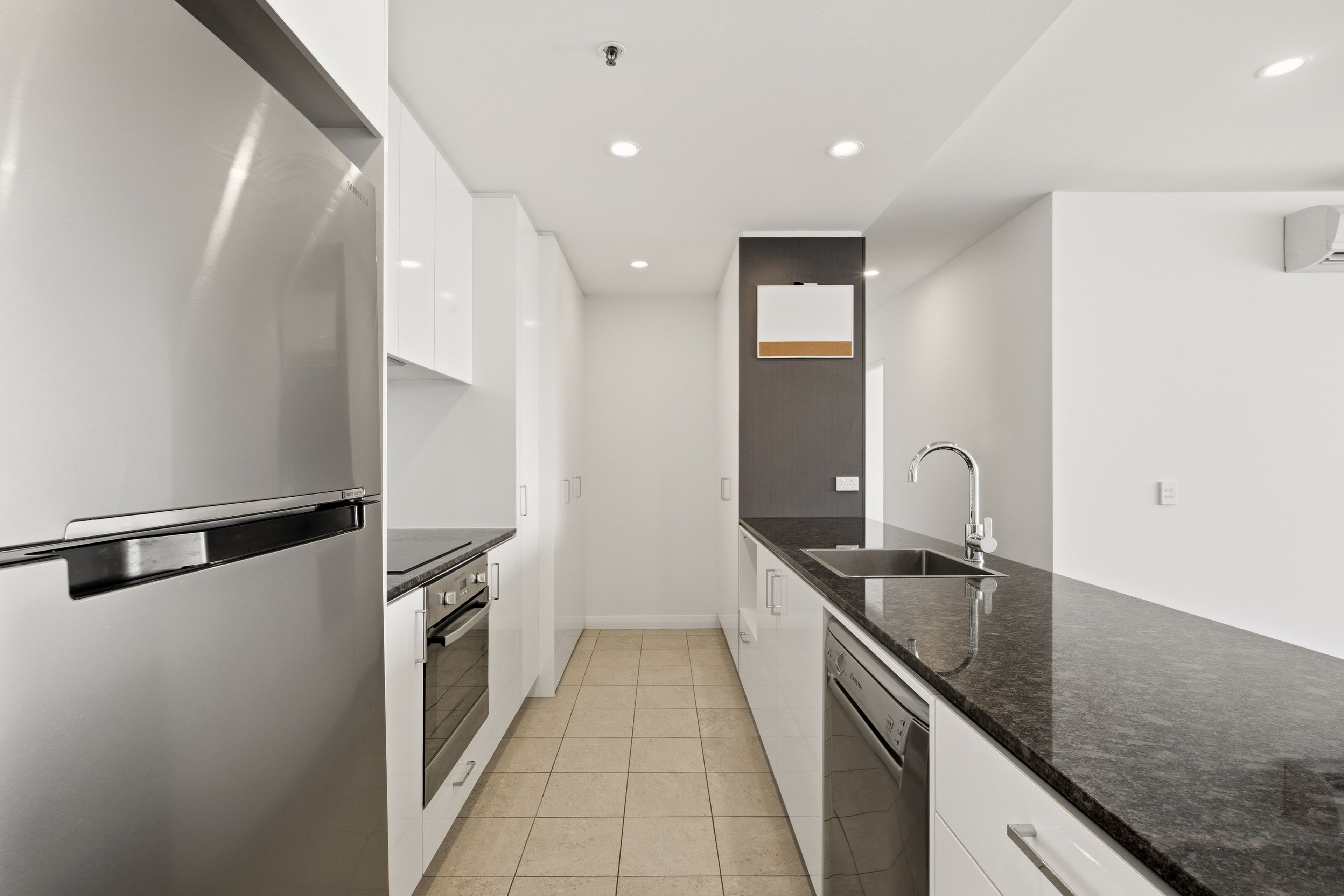 217/39 Benjamin Way — photo 4 of 21