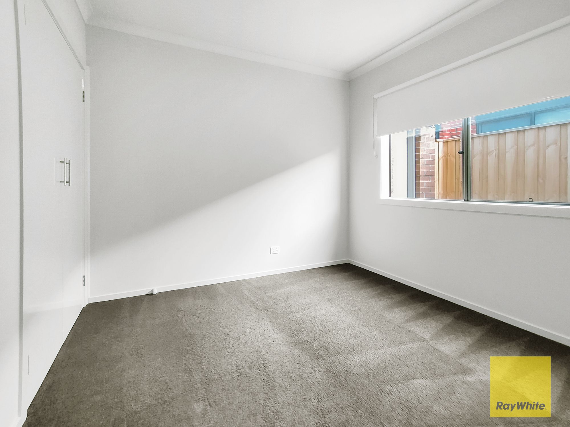 32 Rosette Crescent — photo 15 of 25