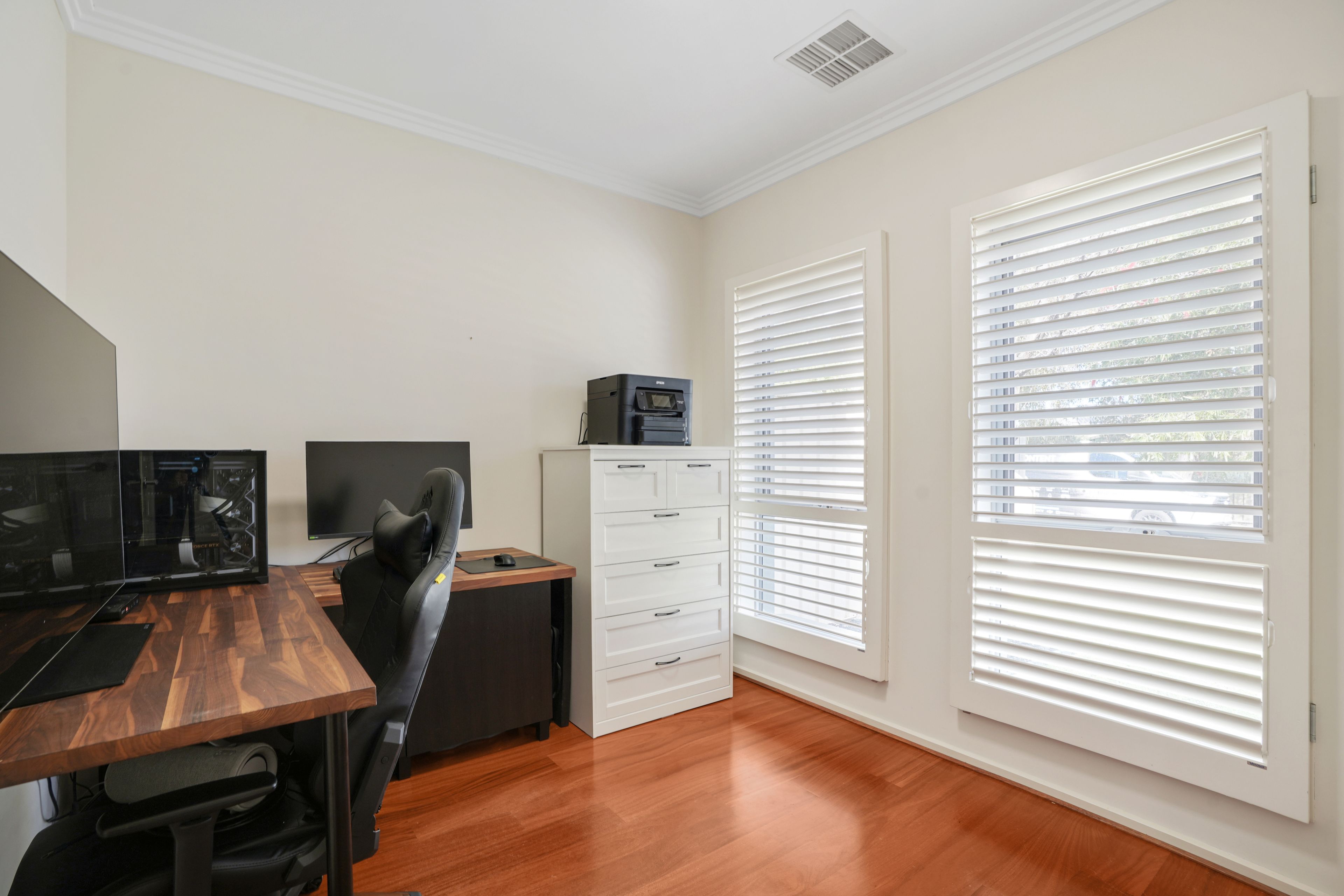 3 Cowra Crescent — photo 18 of 26