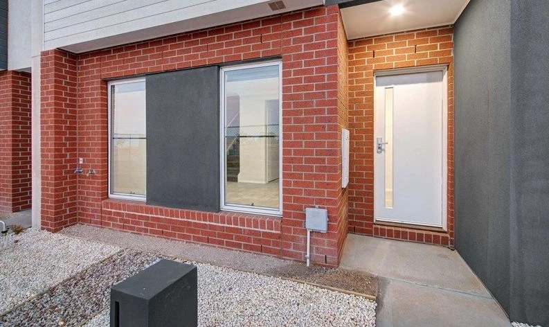 8 Burdock Walk, Truganina, VIC 3029