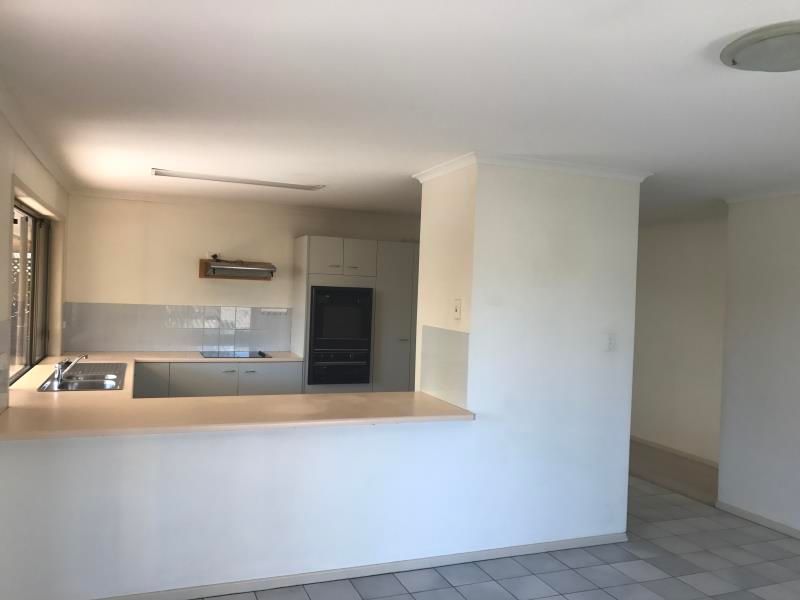 16 Chickowee Street, Albany Creek, QLD 4035