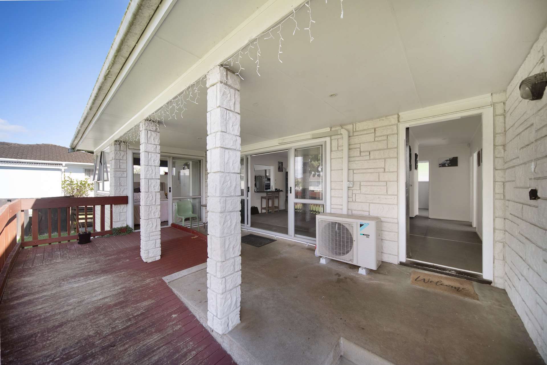 21 Staverton Crescent photo 6