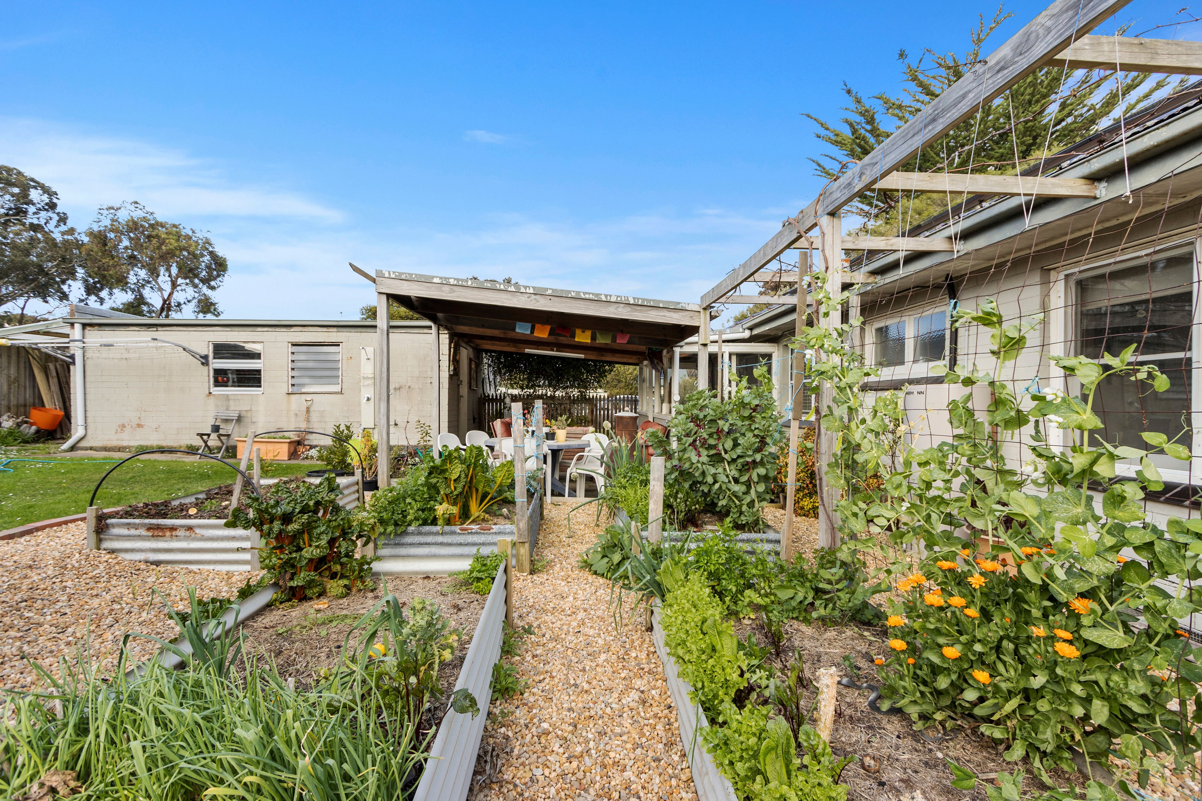 7 Darling Avenue, Inverloch VIC 3996