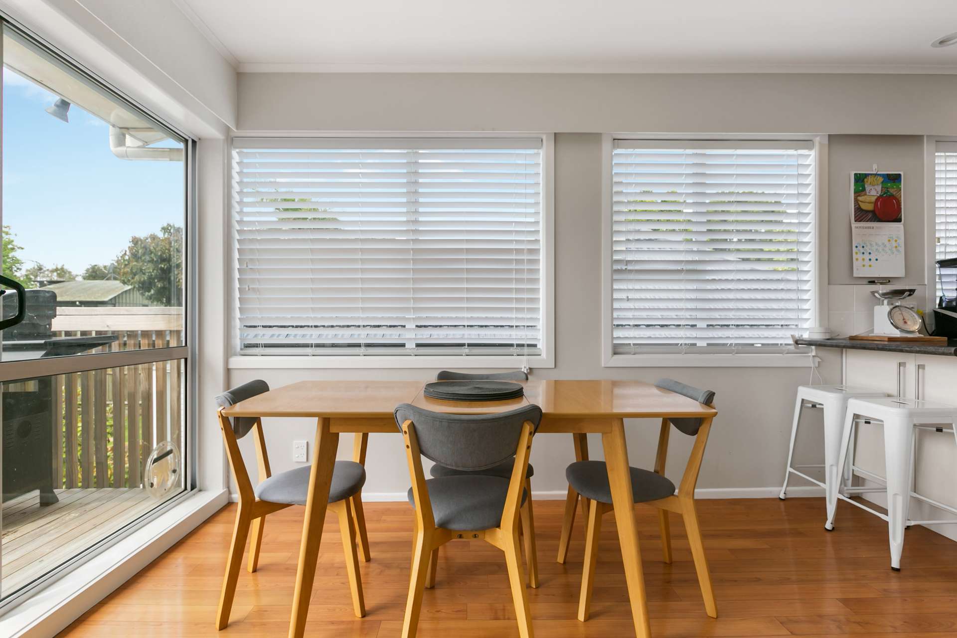 18 Taylor Road photo 4
