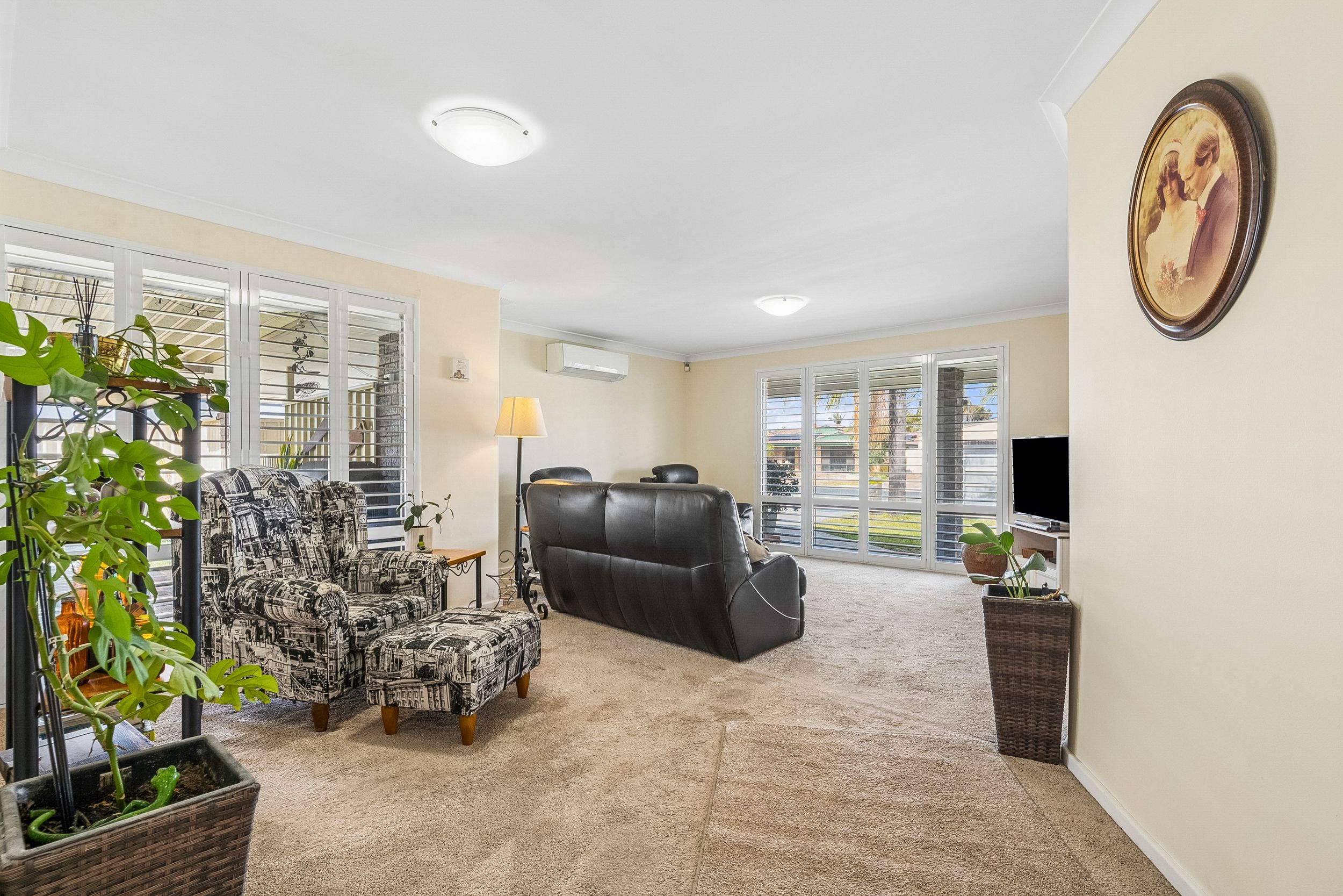 8 Palmer Crescent — photo 4 of 30