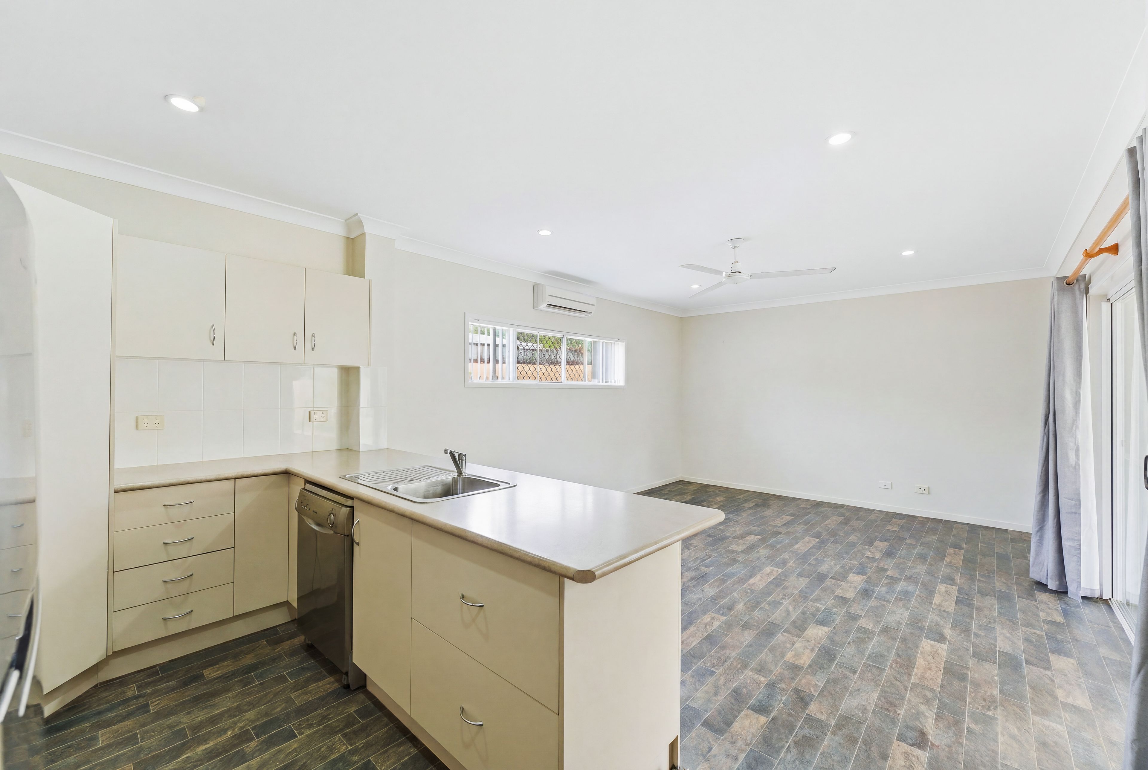 87 Moore Road — photo 17 of 24