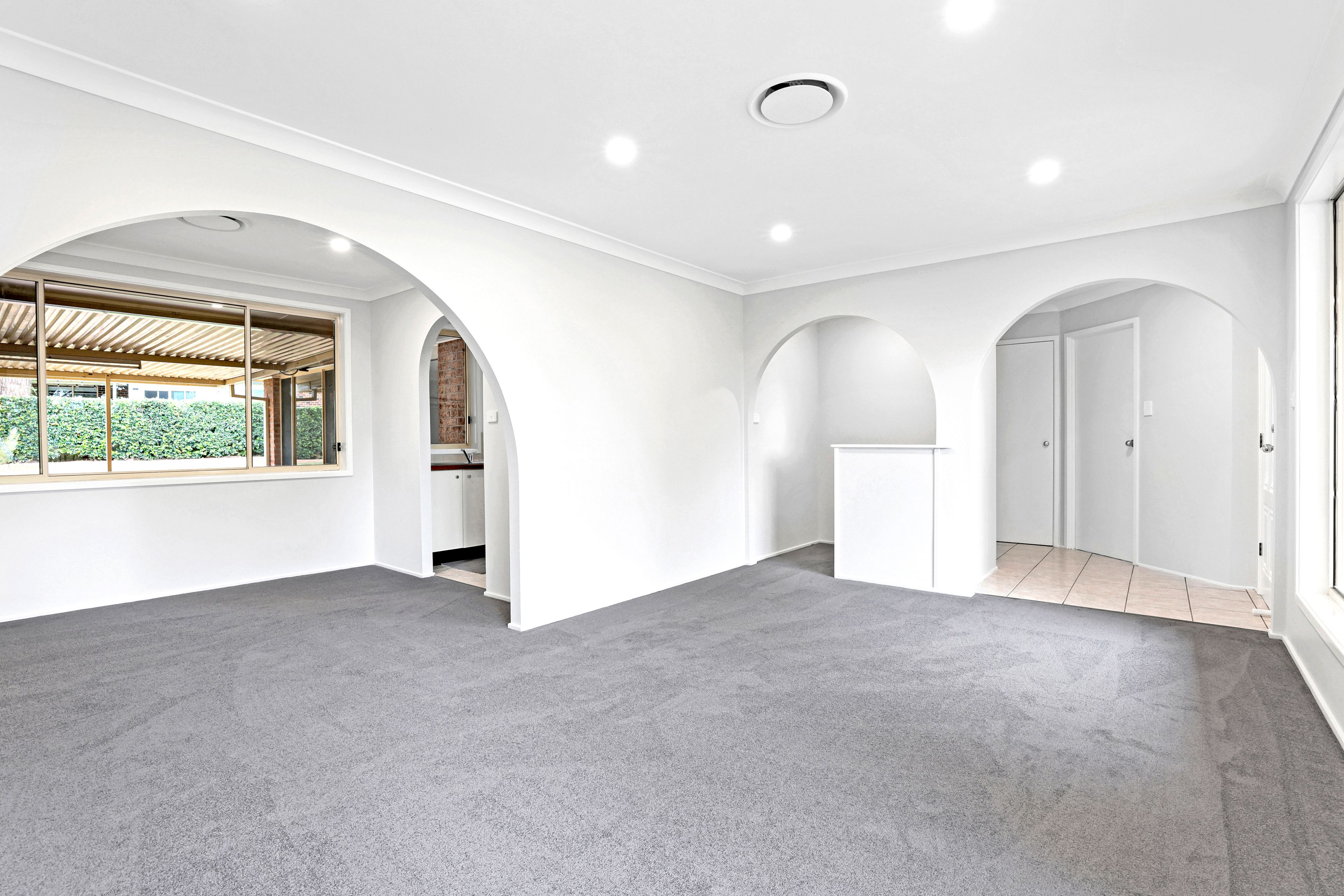 16 School House Road, Glenmore Park, NSW 2745