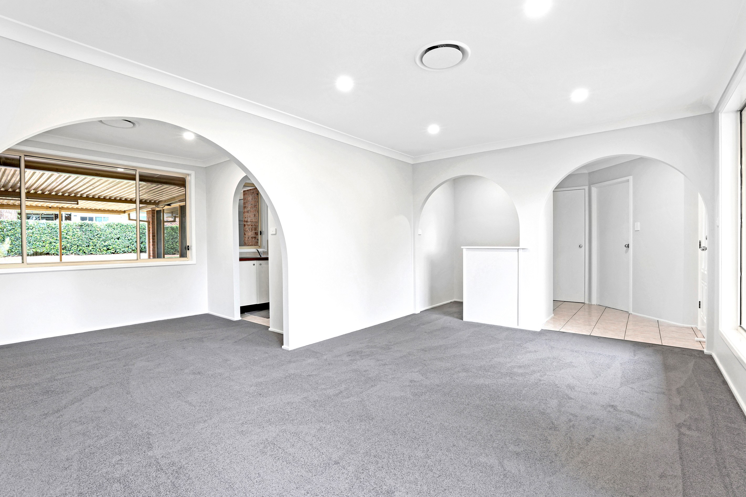 16 School House Road, Glenmore Park, NSW 2745