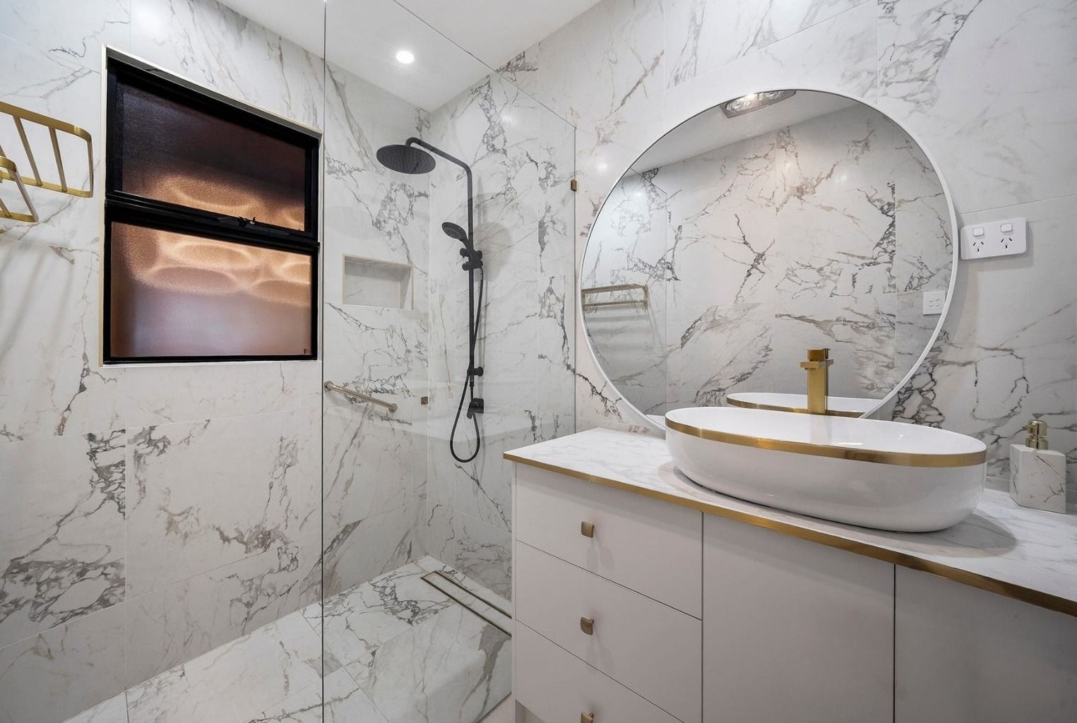 21 Salisbury Highway — photo 8 of 12