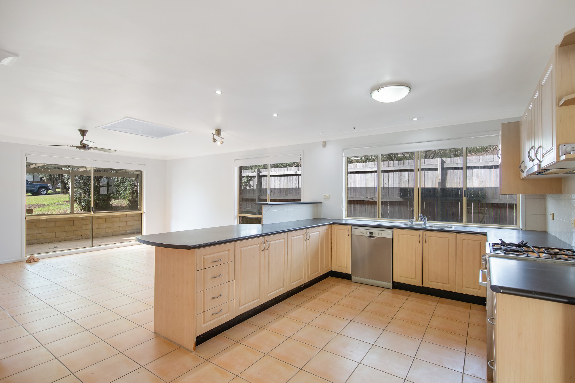 1 Sherwood Close, Bateau Bay, NSW 2261
