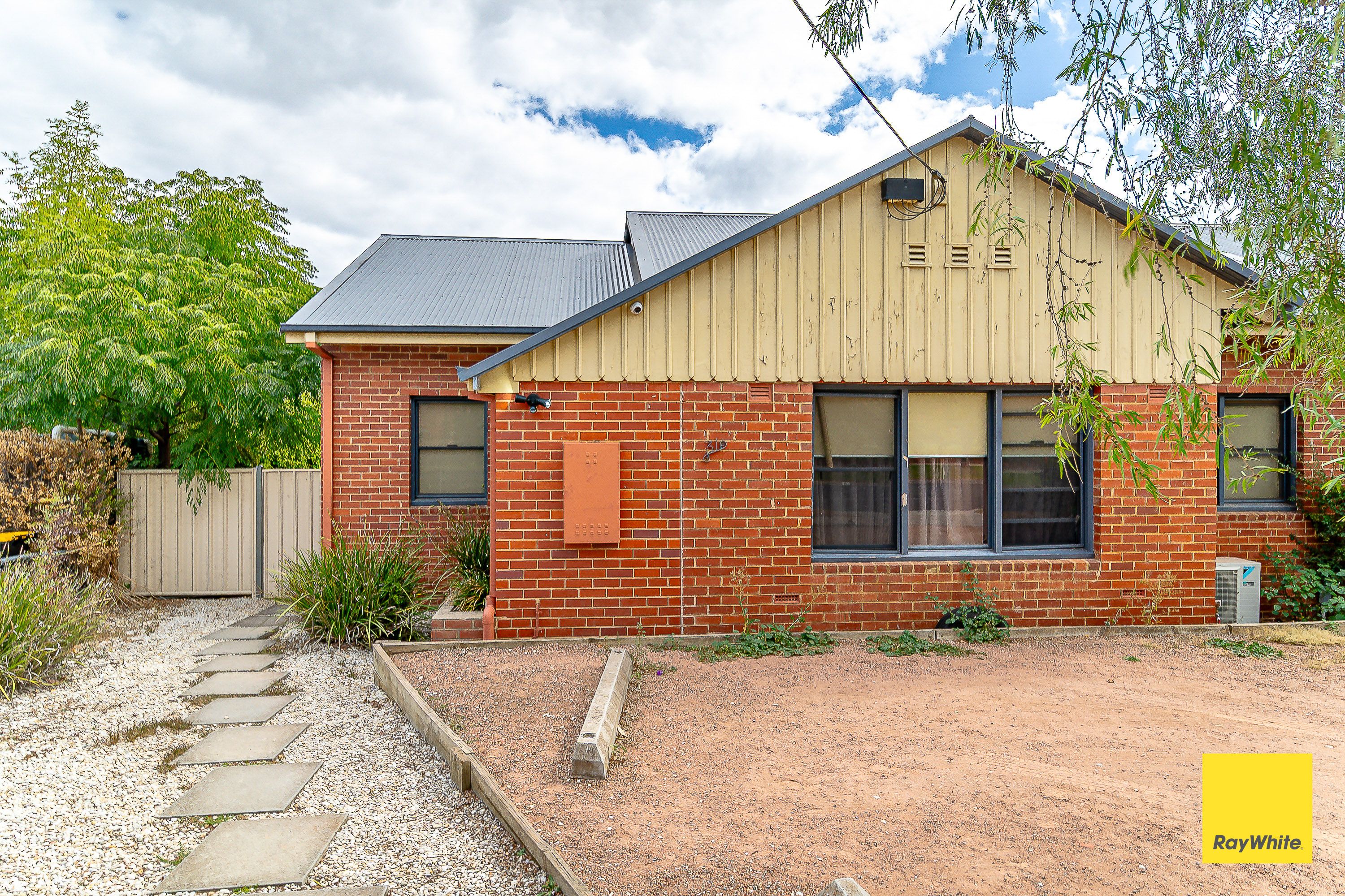 31 Churchill Avenue — photo from Ray White Bendigo