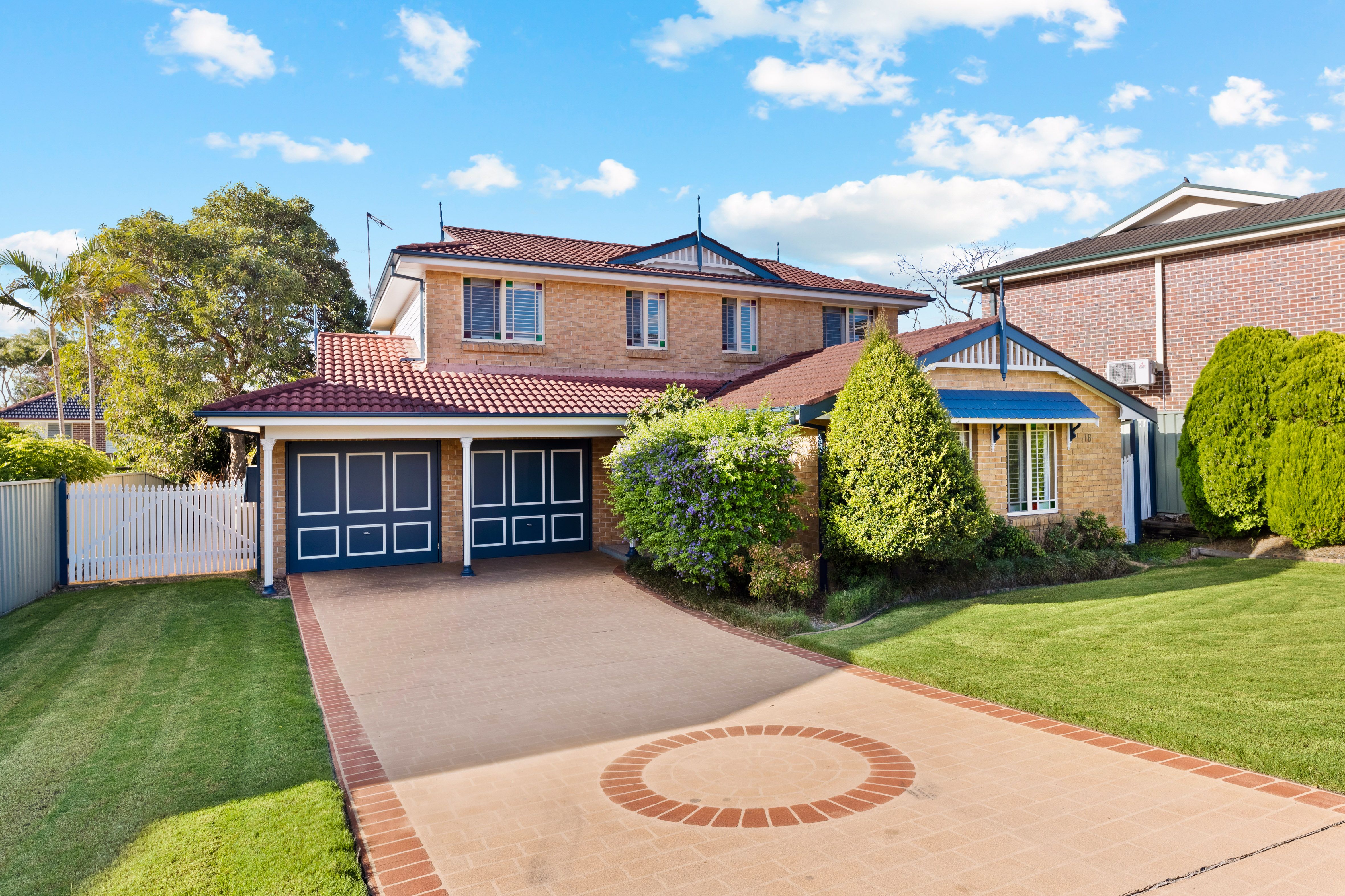 16 Portmadoc Drive, Menai NSW 2234