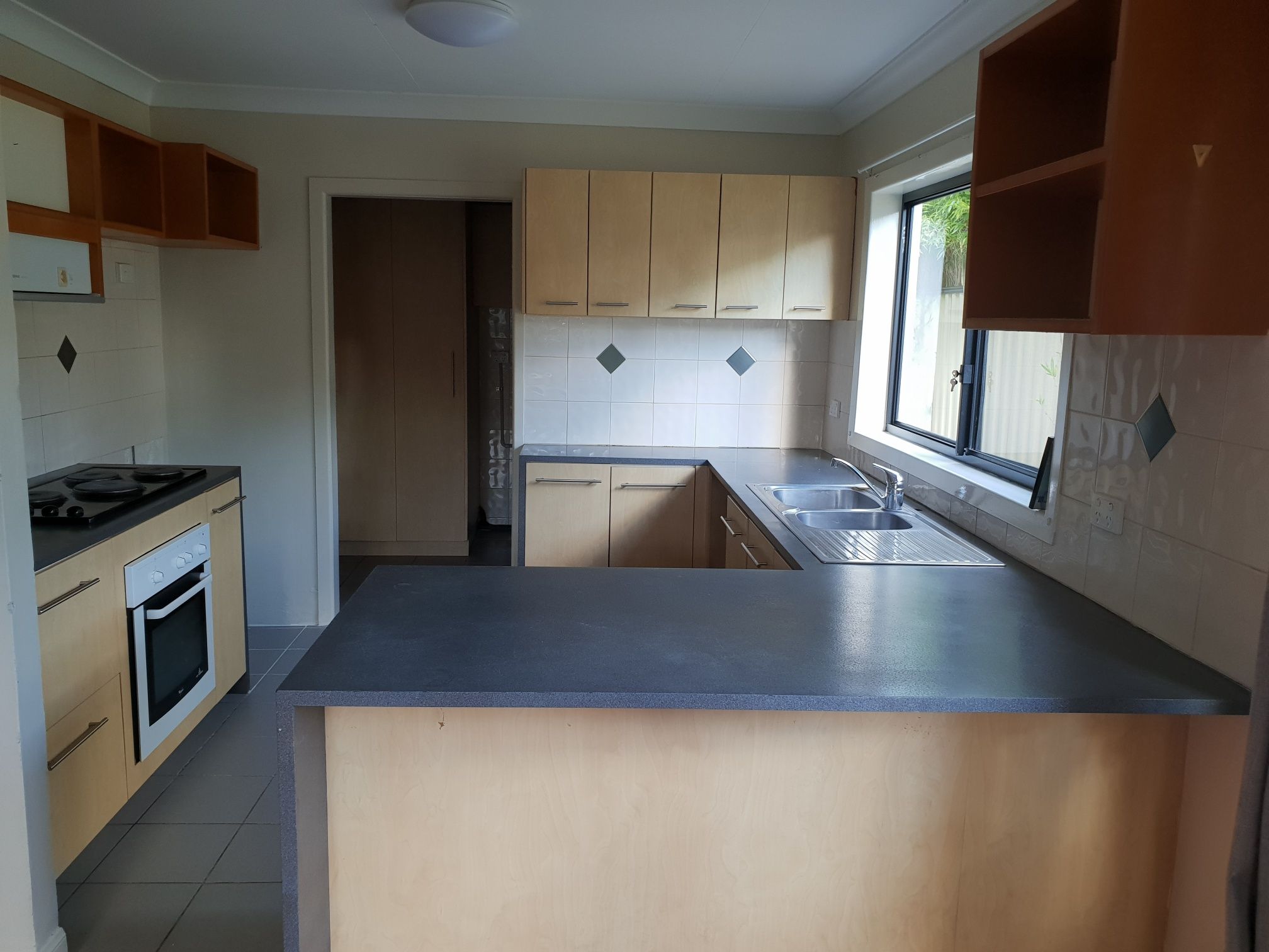 29 Tallara Street, Coombabah, QLD 4216
