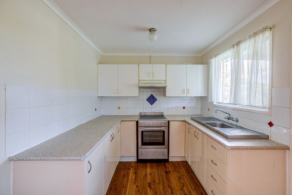 133 Waratah Drive — photo 4 of 14