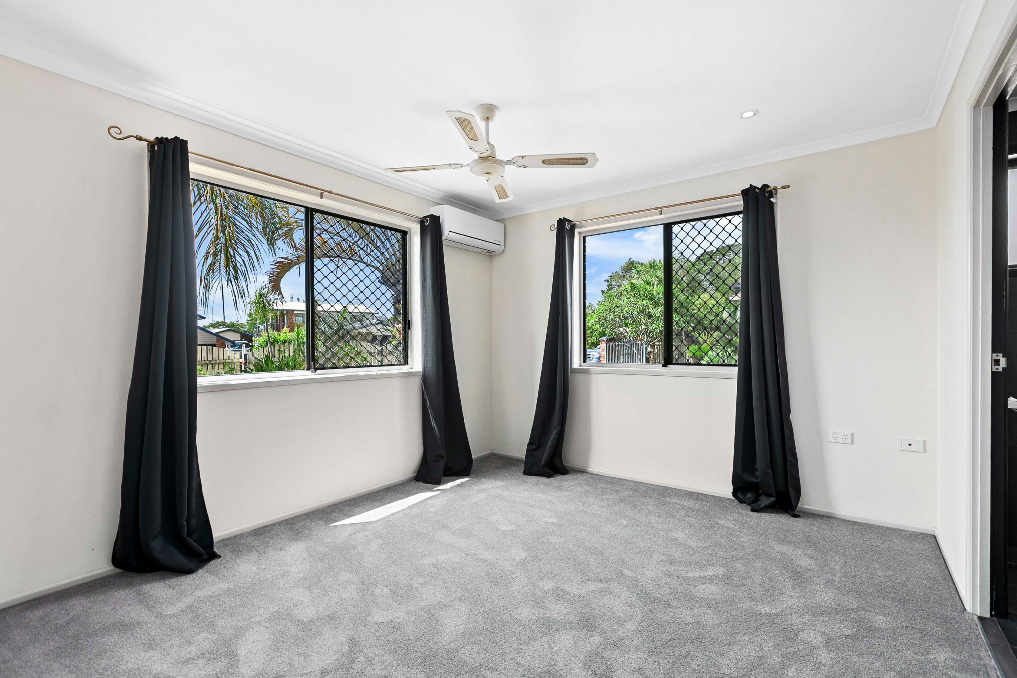 35 Ian Avenue — photo 7 of 14