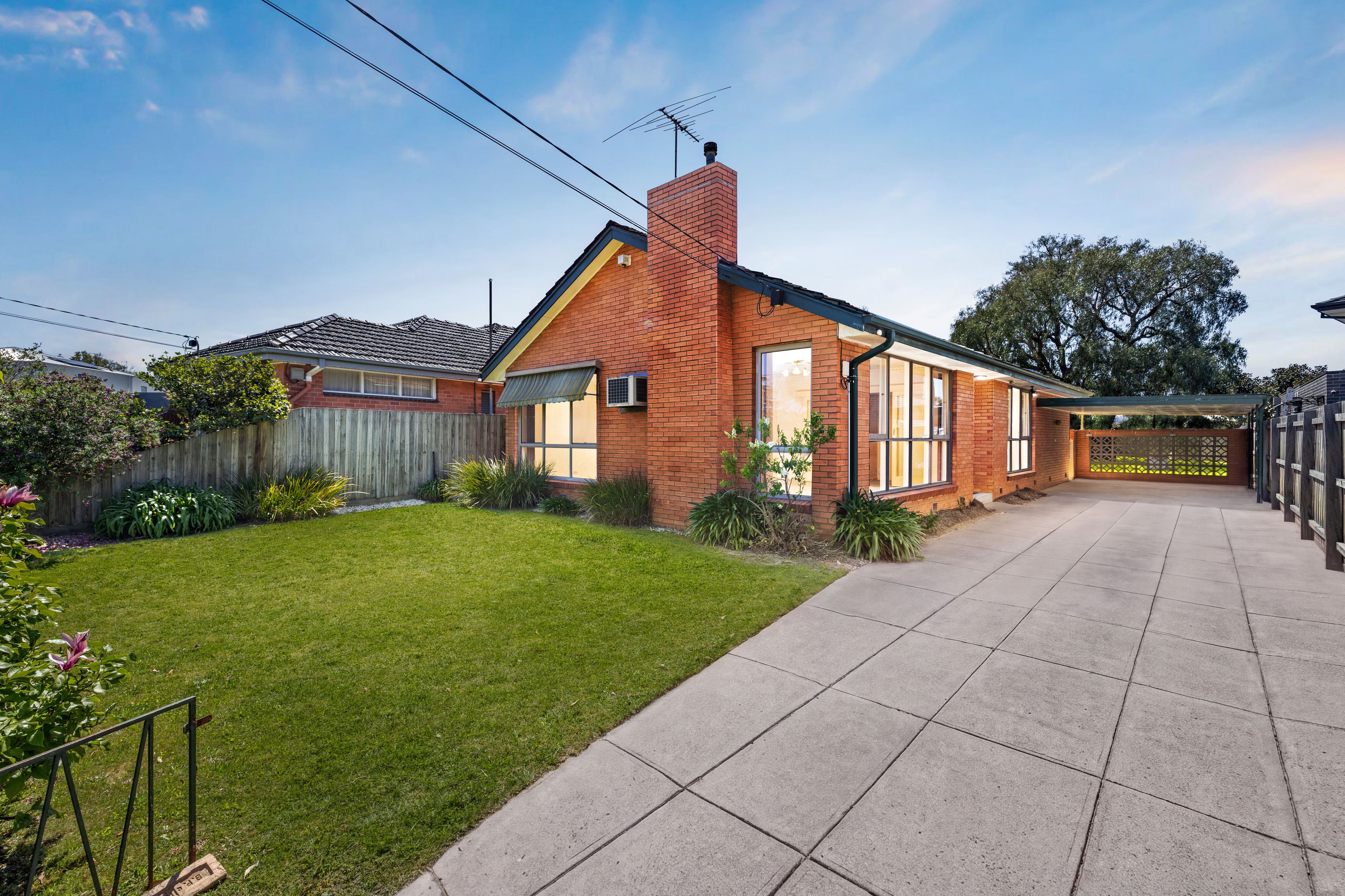 21 Freda Avenue — photo from Ray White The Bayside Group