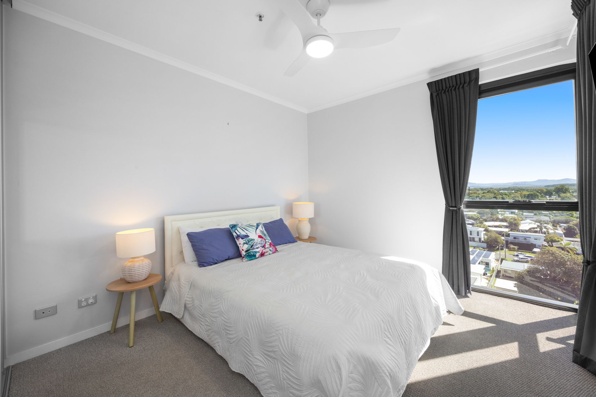 Unit 801/75 Landsborough Parade — photo 16 of 26