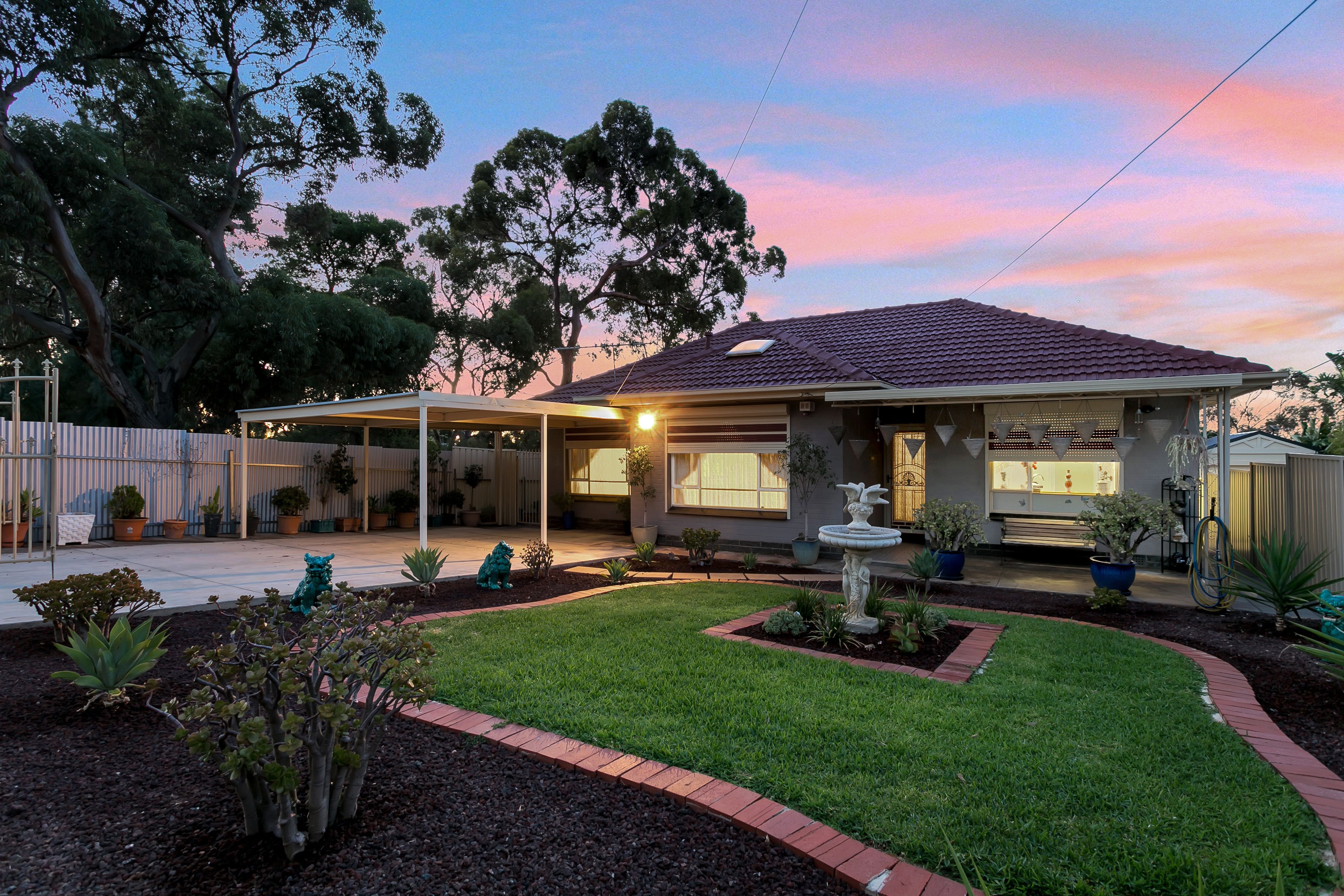 7 Sharon Drive, Para Hills SA 5096