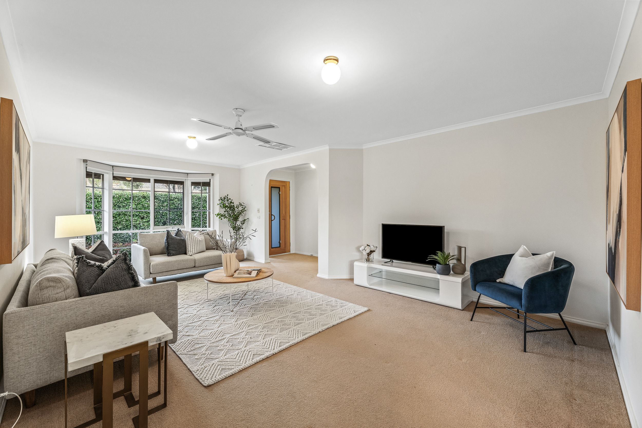 38 Branksome Grove — photo 4 of 21