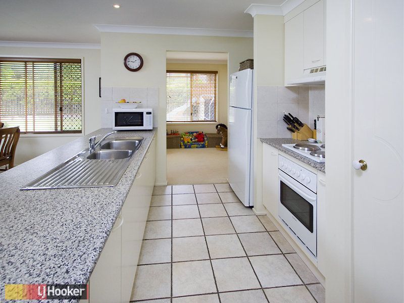 13 Glenlyon Court, Albany Creek, QLD 4035