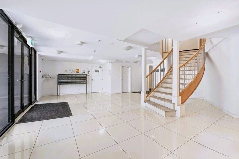 204/1053 Plenty Road, Kingsbury, VIC 3083