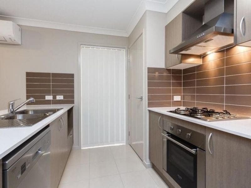 15 Hillard Street, Yarrabilba, QLD 4207