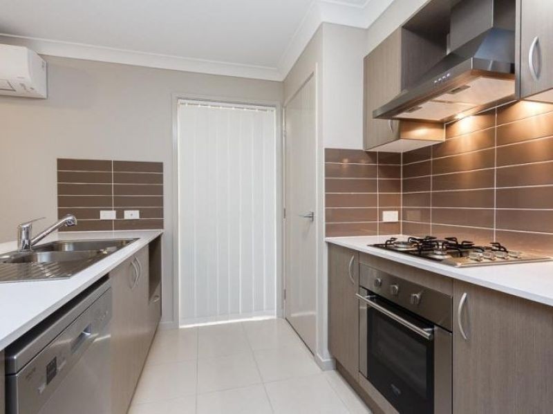 15 Hillard Street, Yarrabilba, QLD 4207