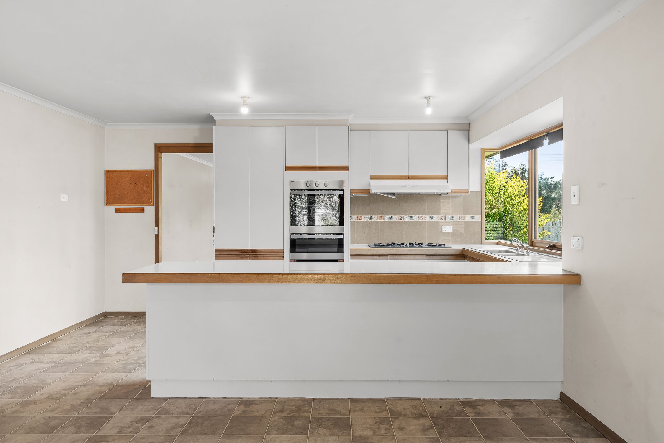 24 Irving Road — photo 3 of 10