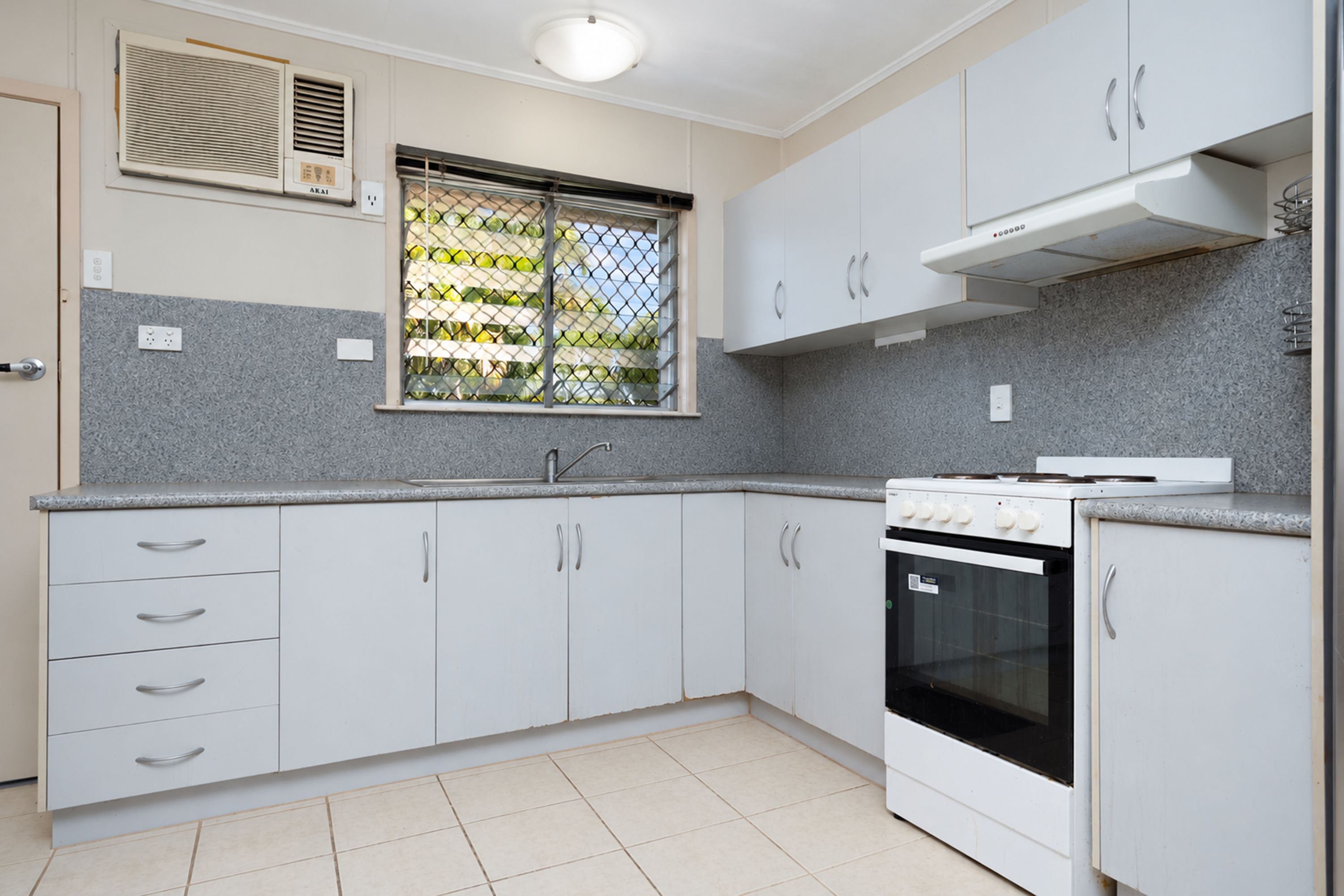 14 Weaver Street — photo 16 of 22
