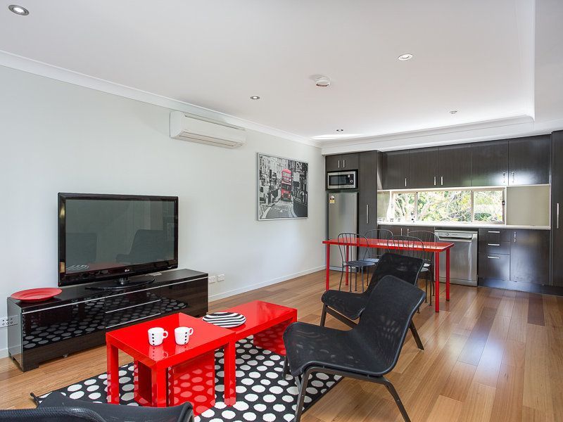 11 Norman Street, Annerley QLD 4103