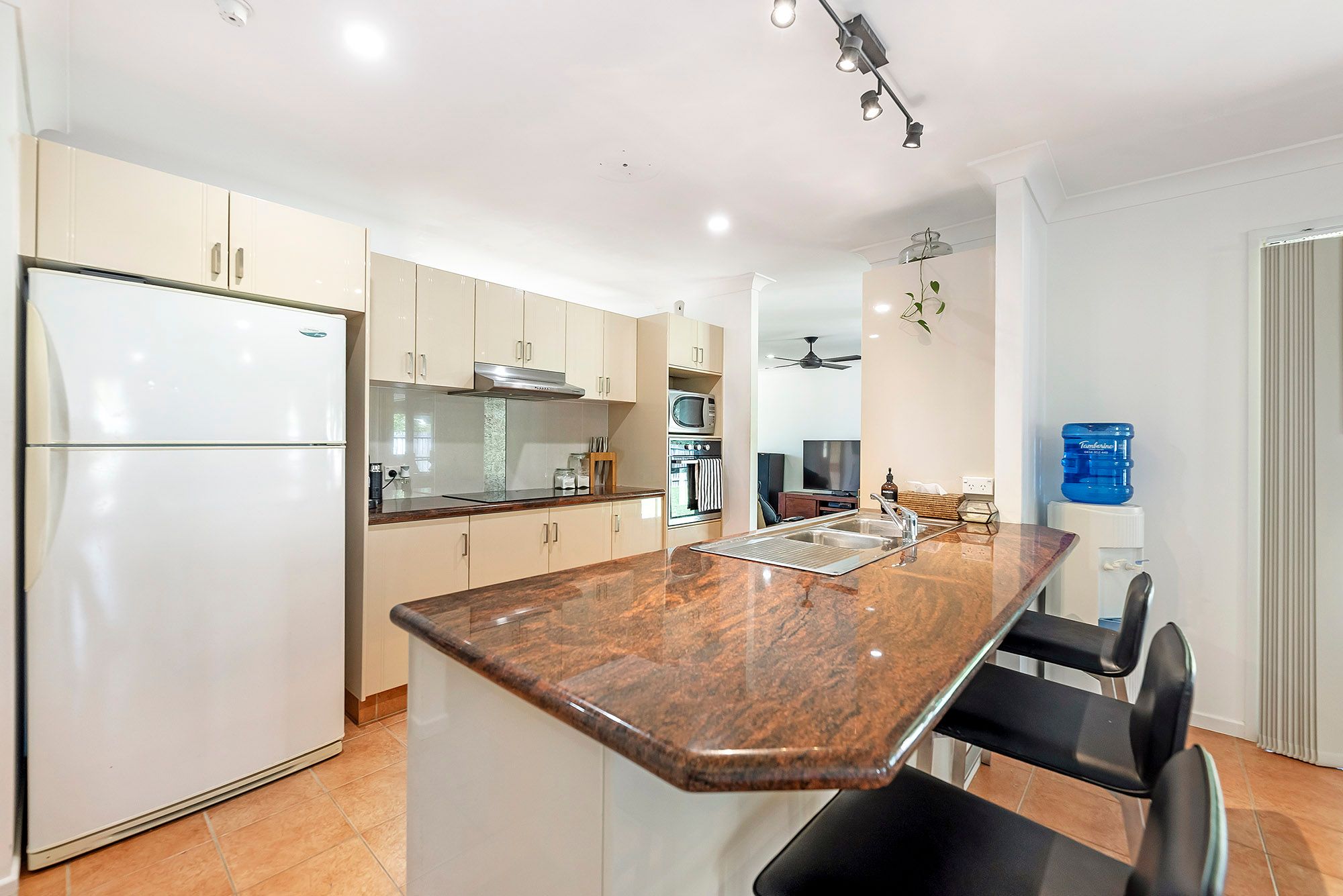 4 Elsa Court, Mudgeeraba, QLD 4213