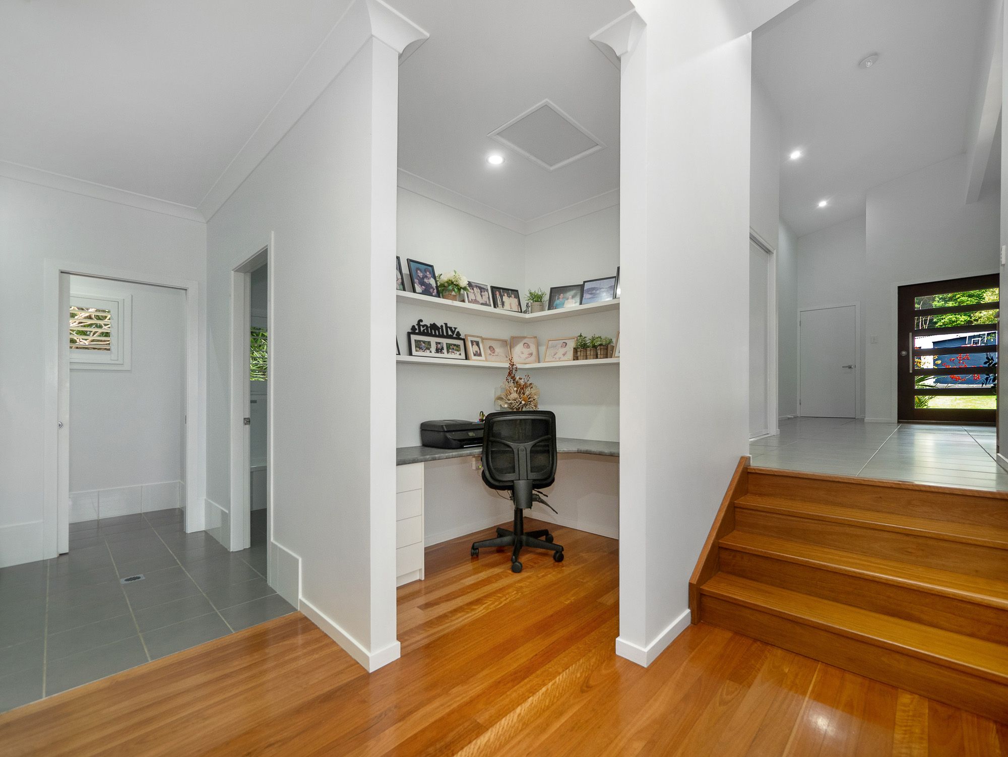 21 Julieanne Place — photo 5 of 30