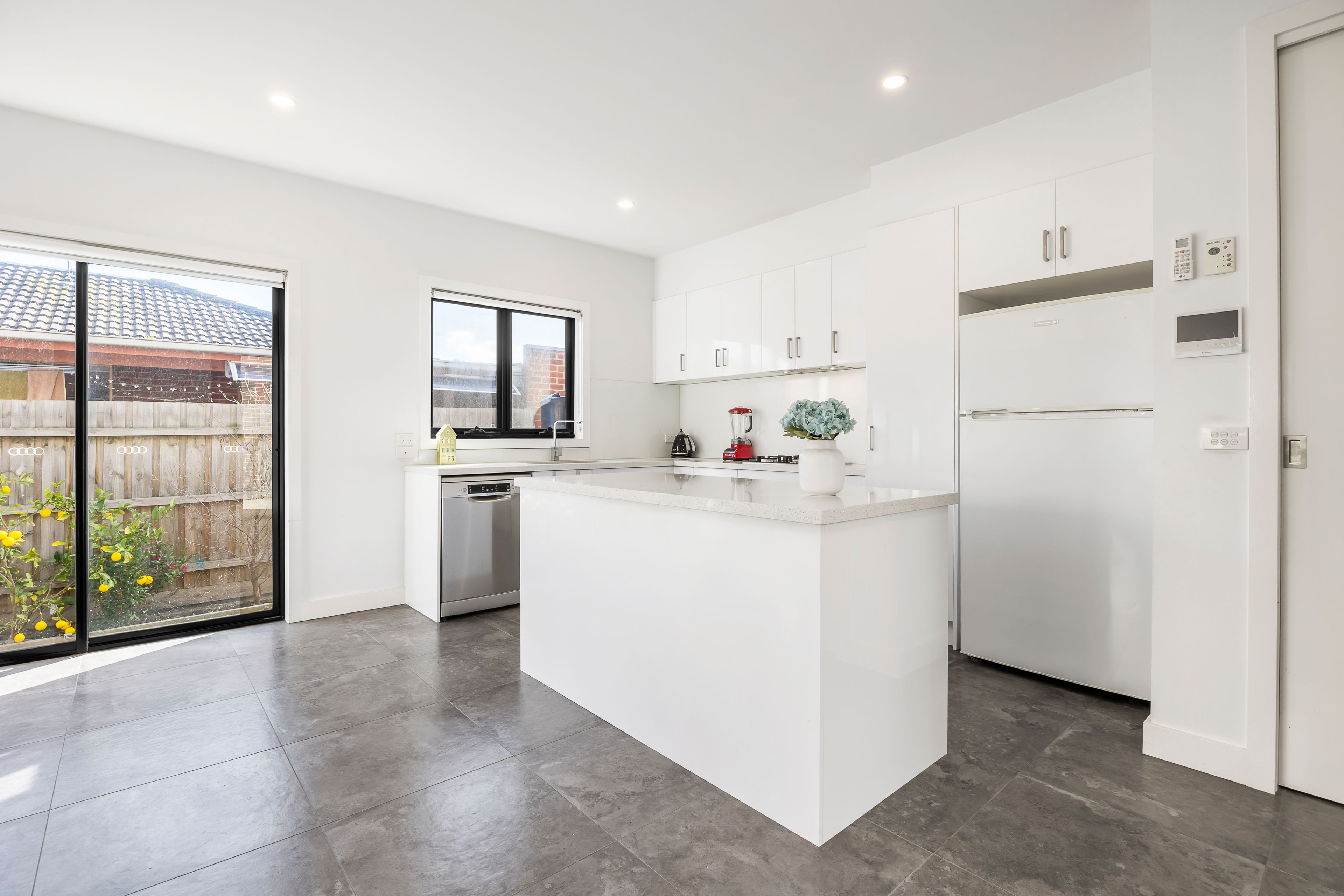 3/29 Banksia Street — photo 3 of 10